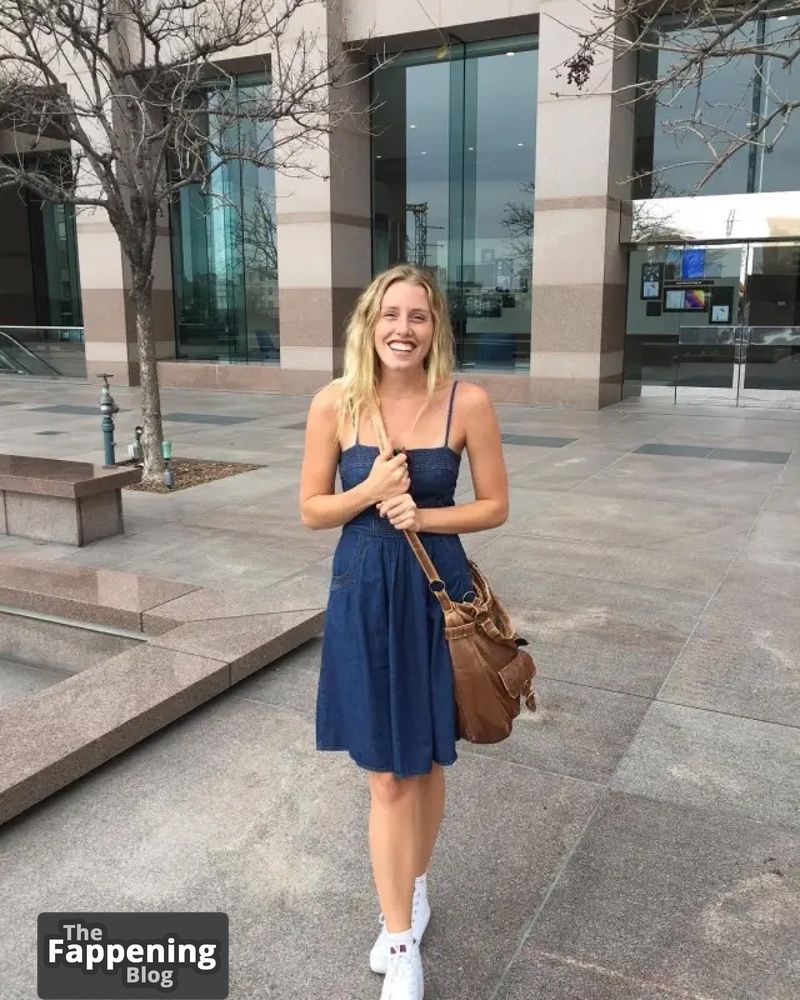 lindsley-register-nude-and-sexy-photo-collection-1900-the-fappening-pics_