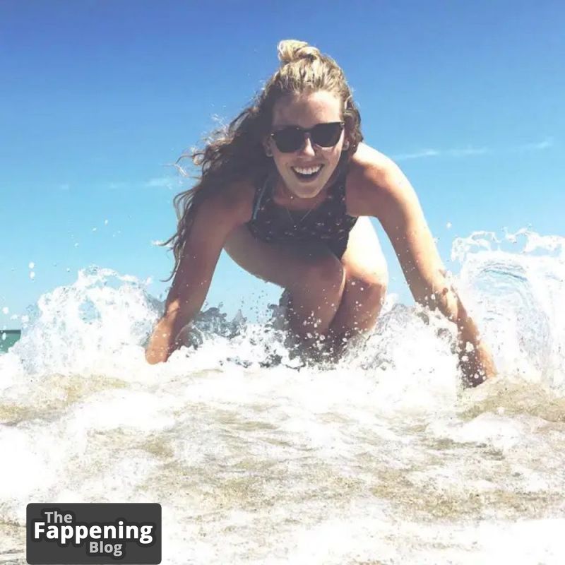 lindsley-register-nude-and-sexy-photo-collection-2409-the-fappening-pics_