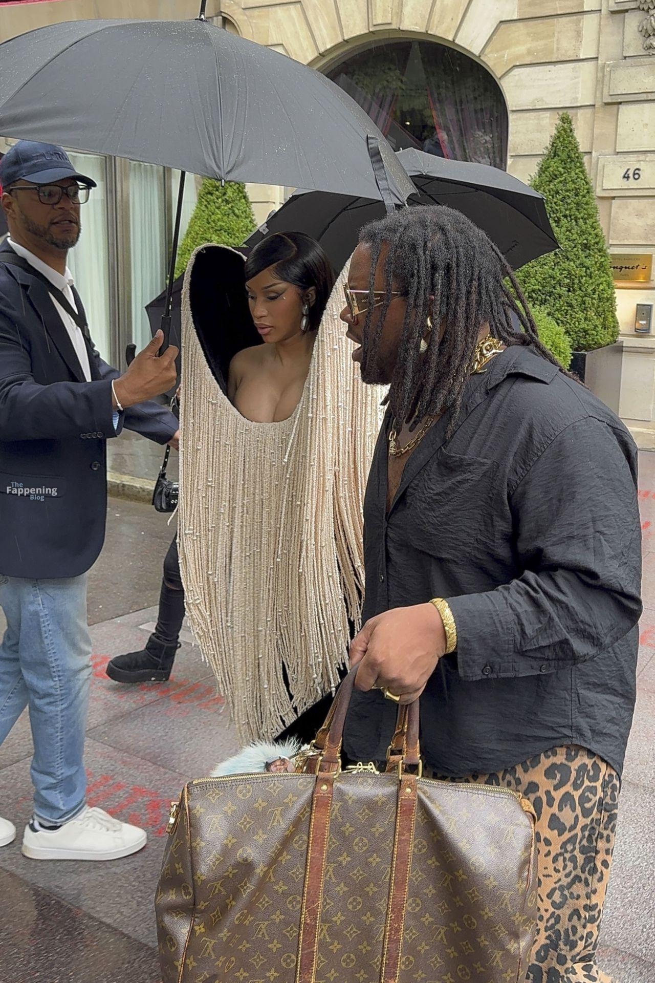 cardi-b-sexy-102-the-fappening-pics_-1