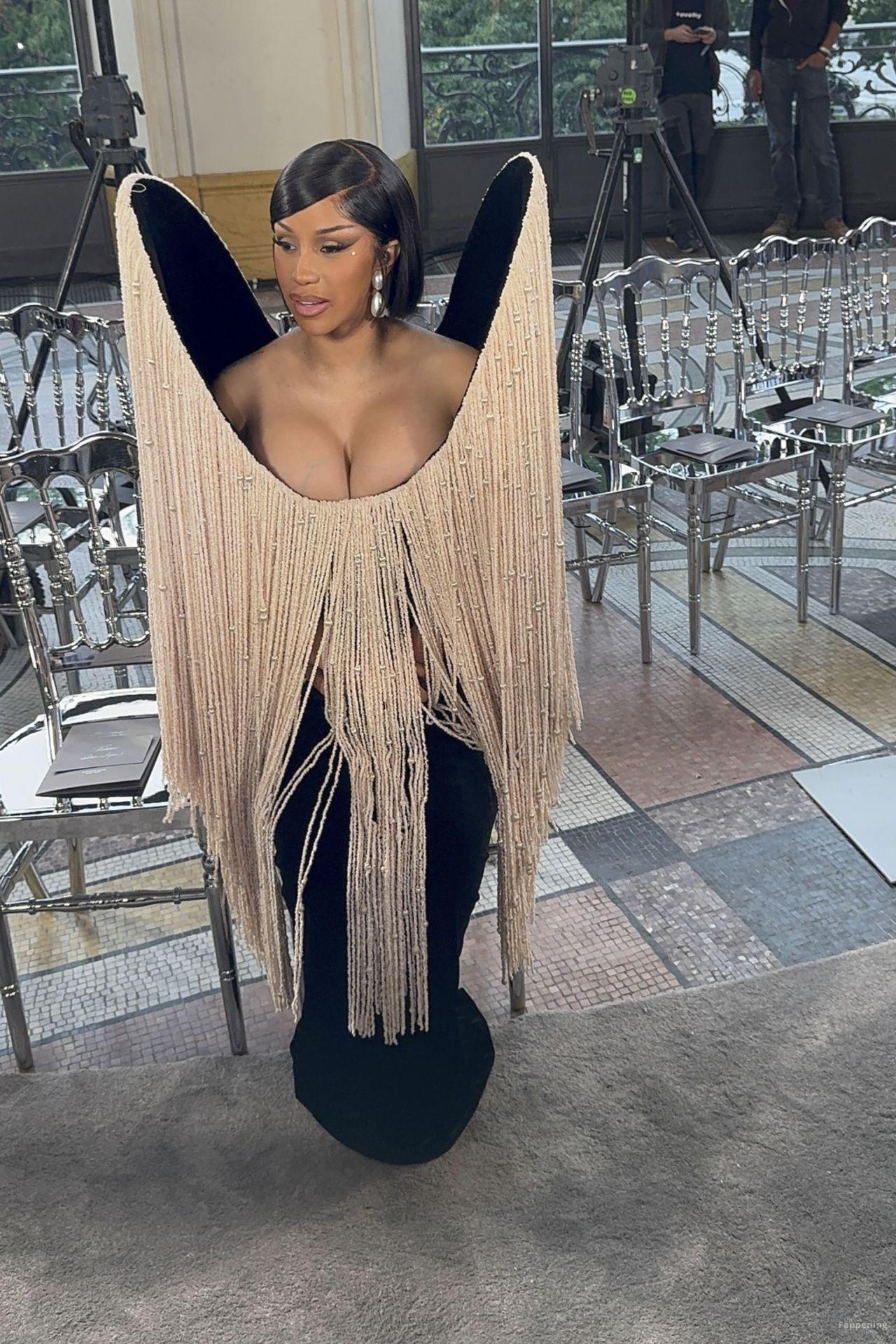 cardi-b-sexy-104-the-fappening-pics_-1