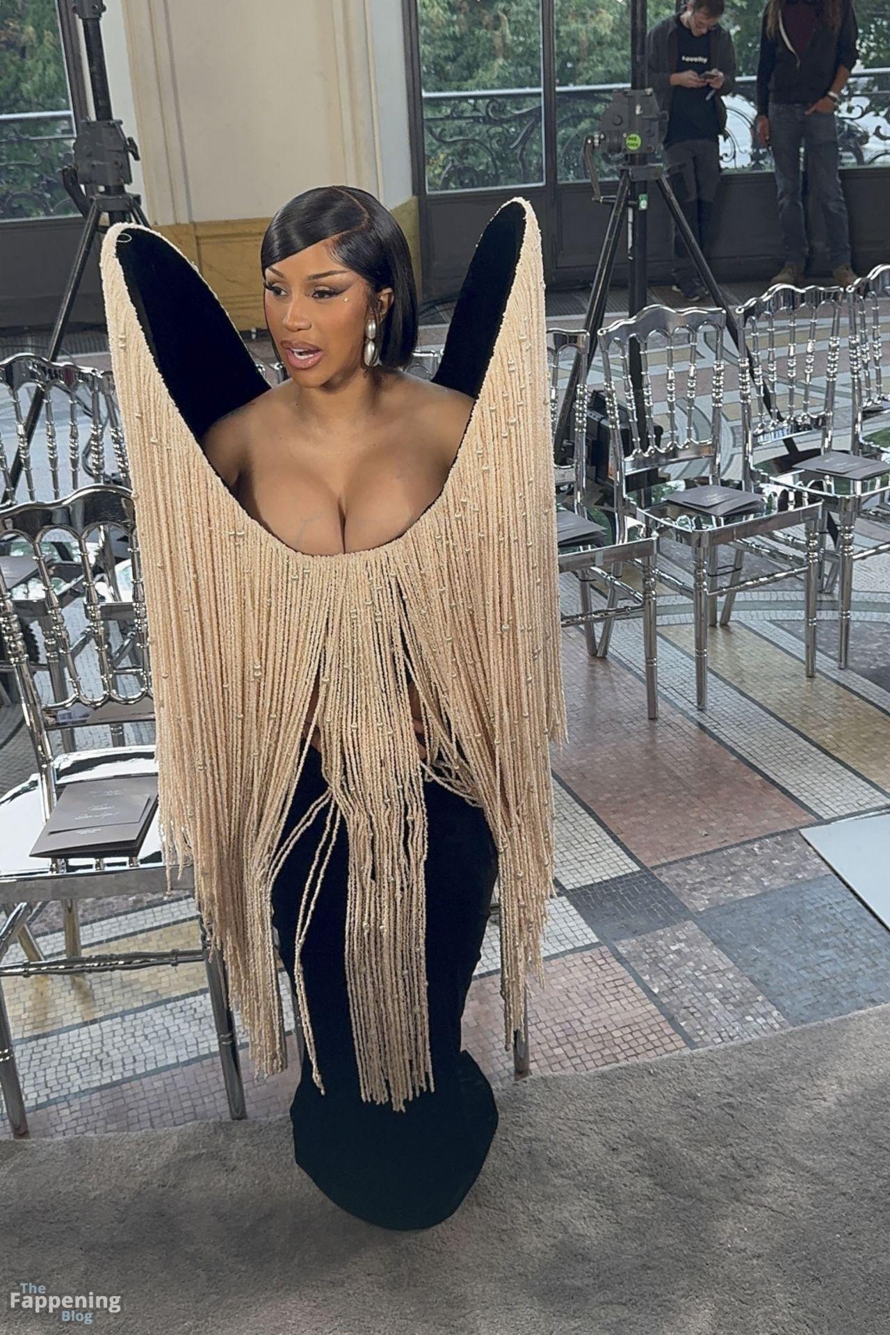cardi-b-sexy-106-the-fappening-pics_-1