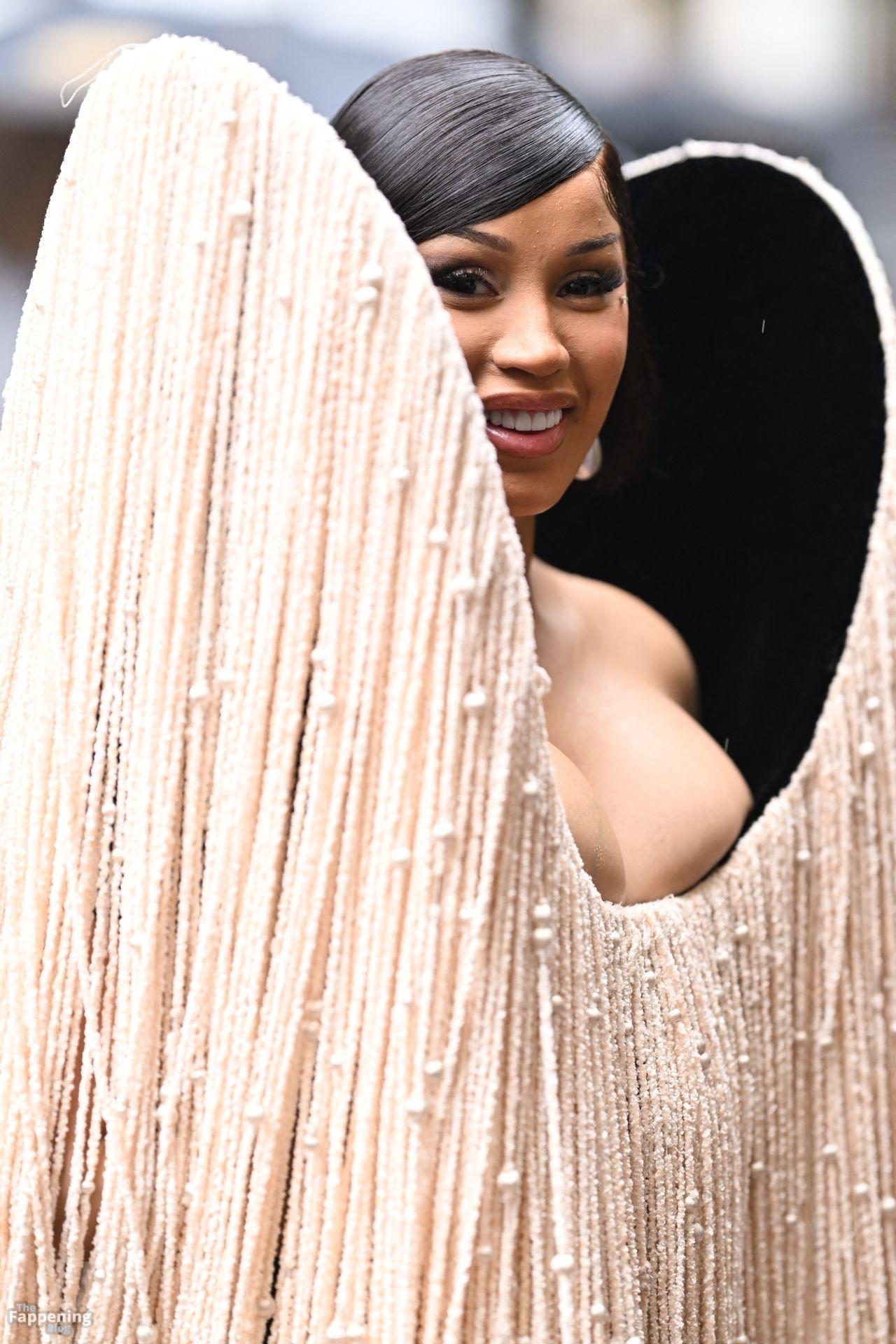 cardi-b-sexy-122-the-fappening-pics_