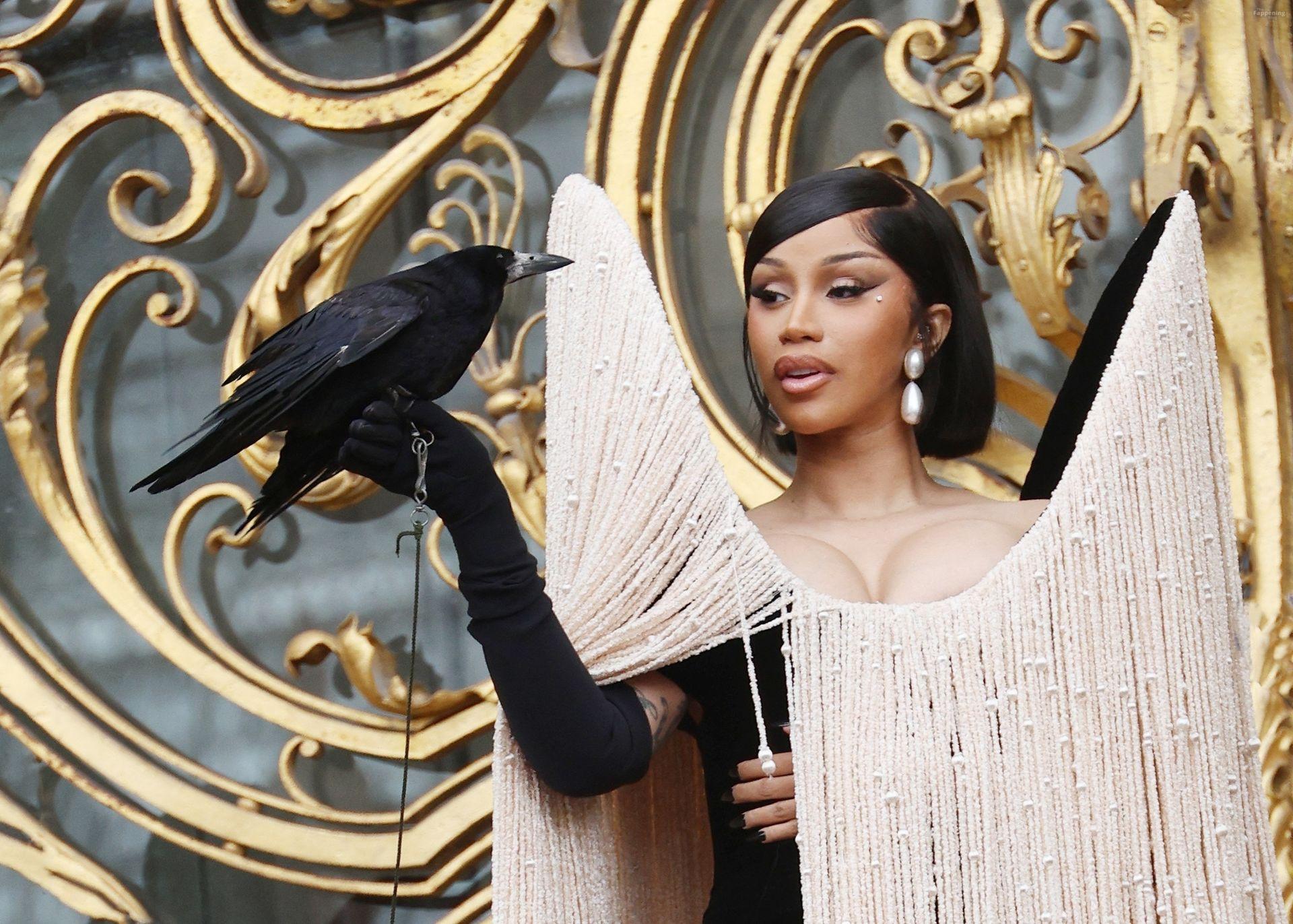 cardi-b-sexy-123-the-fappening-pics_