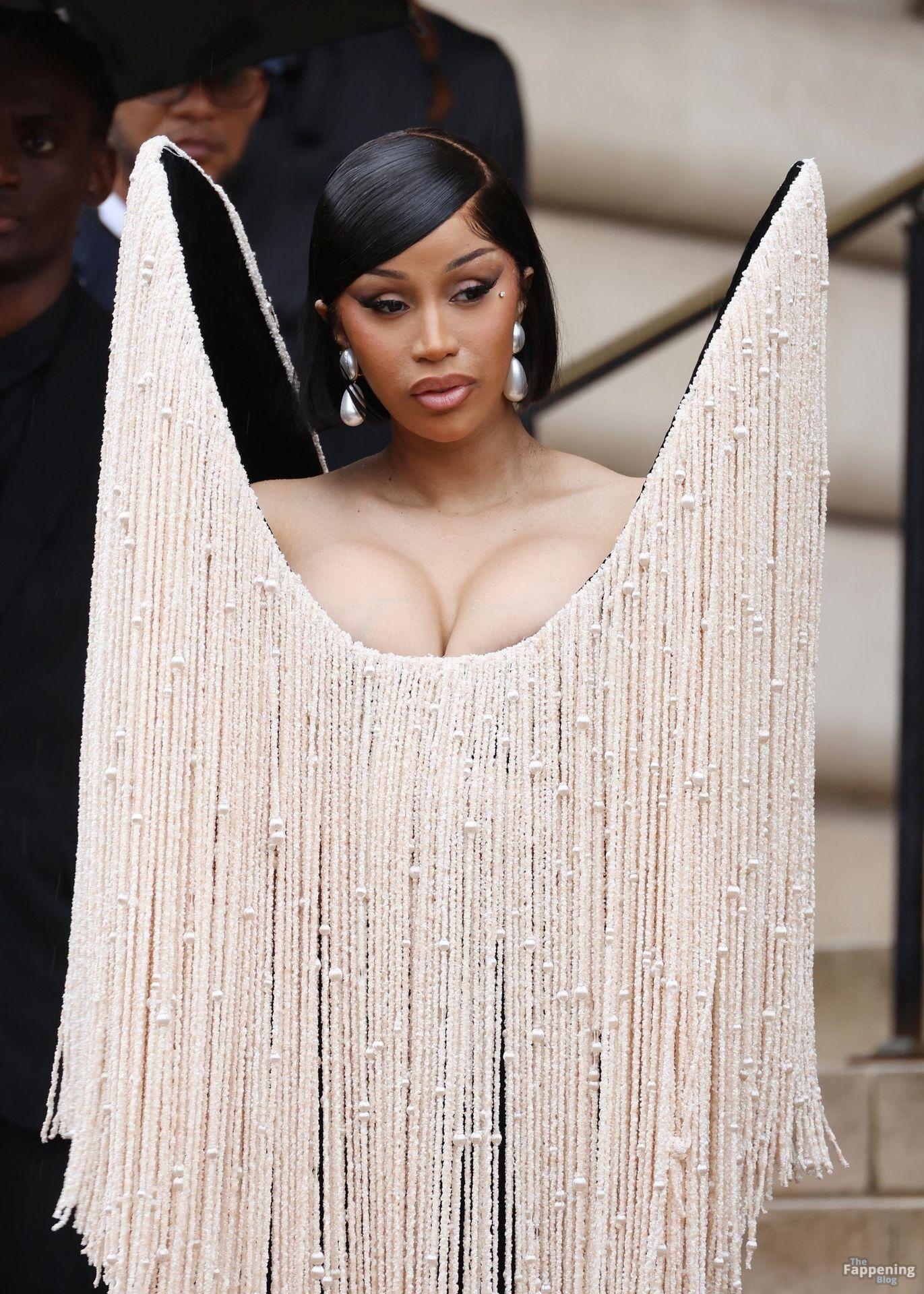cardi-b-sexy-131-the-fappening-pics_