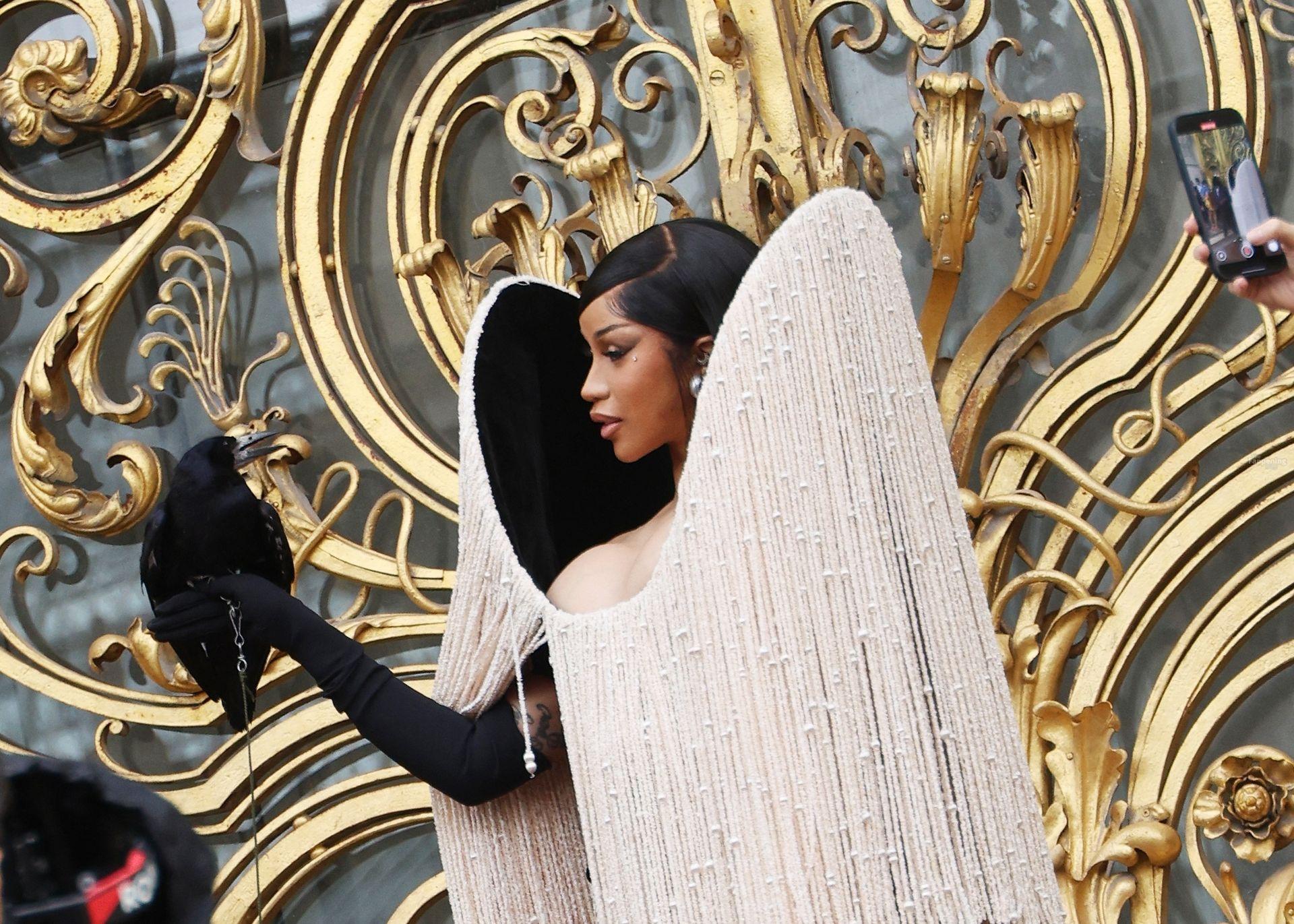 cardi-b-sexy-137-the-fappening-pics_