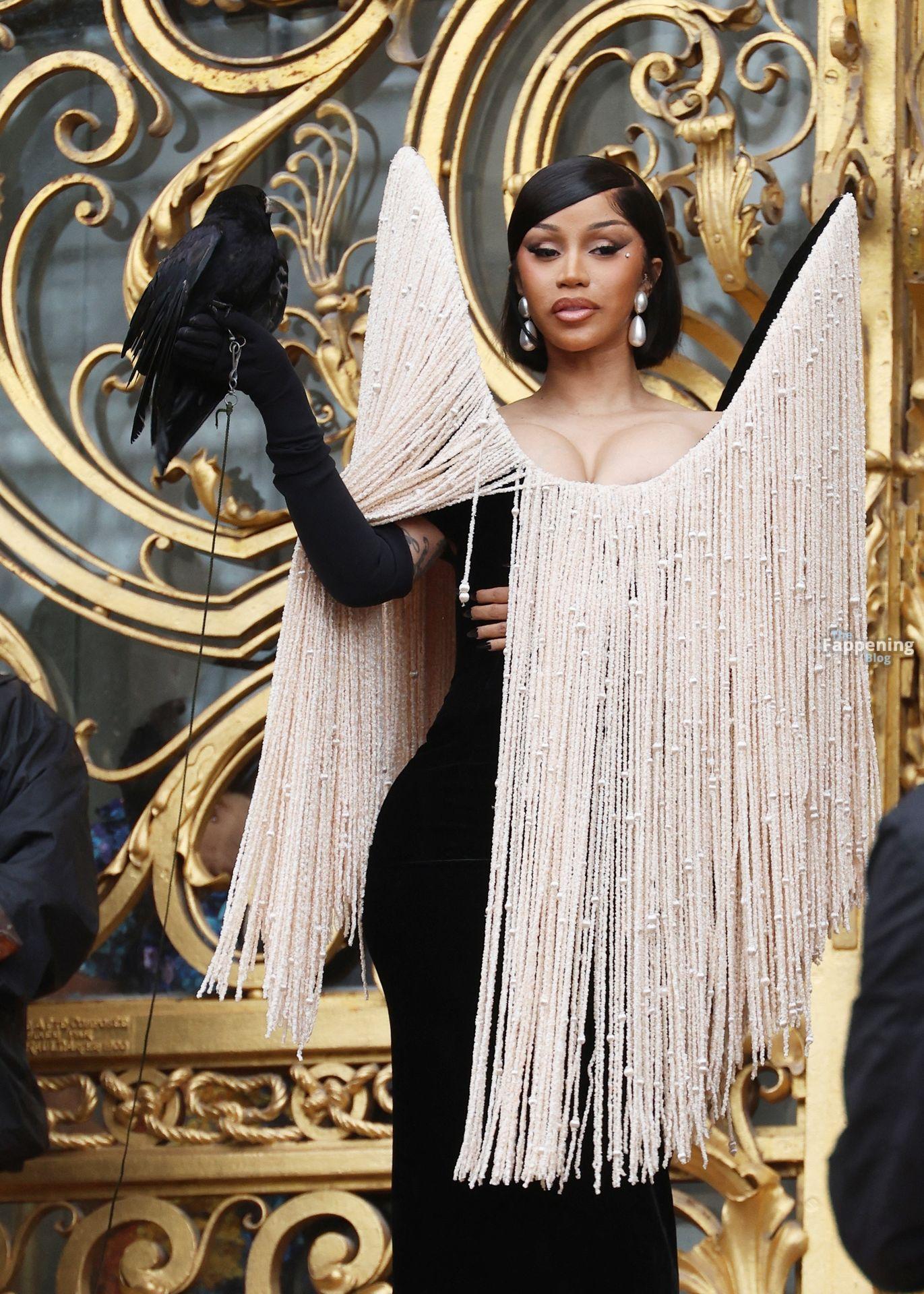 cardi-b-sexy-141-the-fappening-pics_