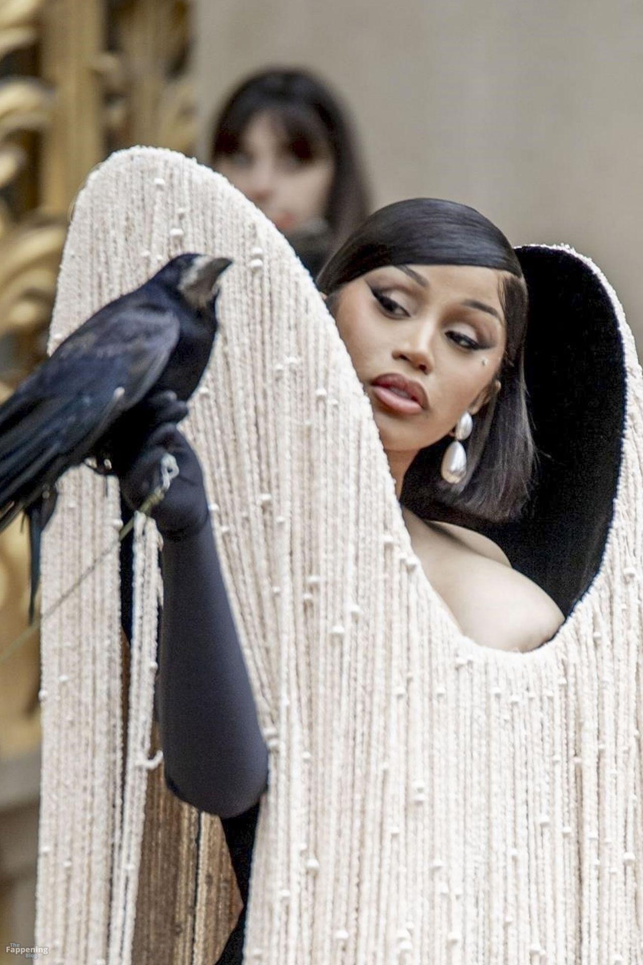 cardi-b-sexy-143-the-fappening-pics_