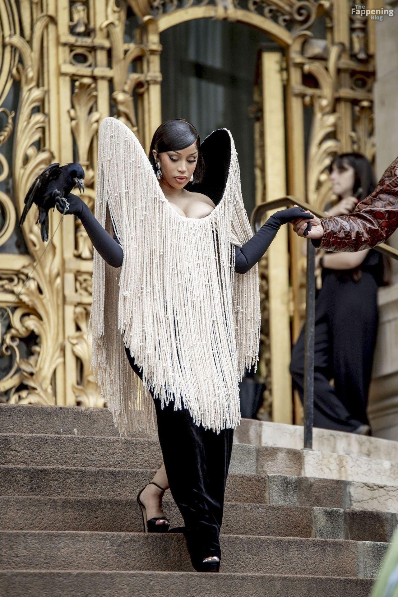 cardi-b-sexy-144-the-fappening-pics_
