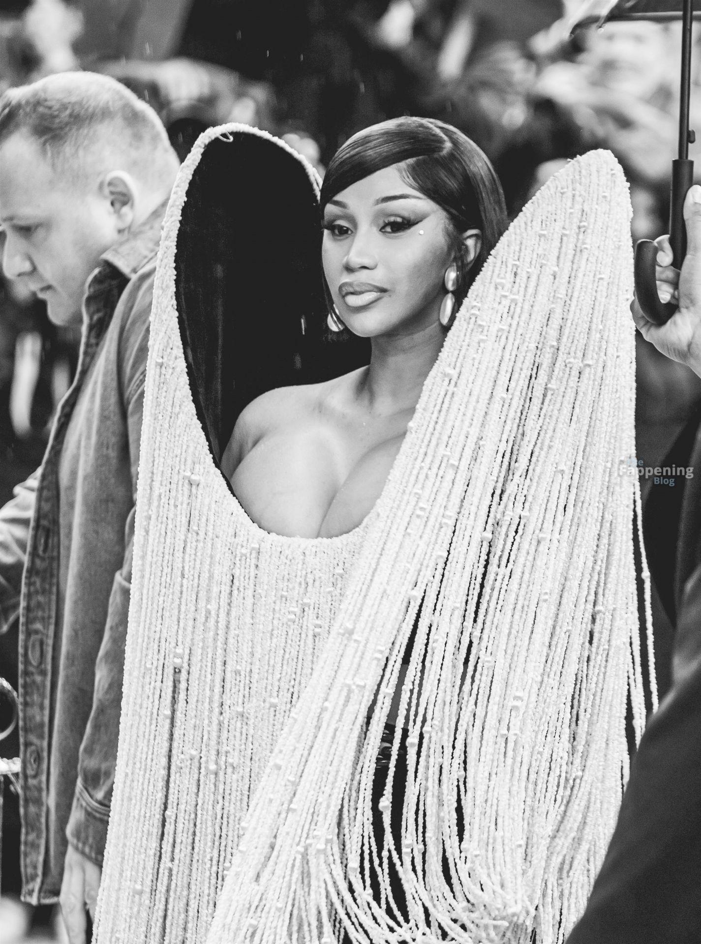cardi-b-sexy-149-the-fappening-pics_
