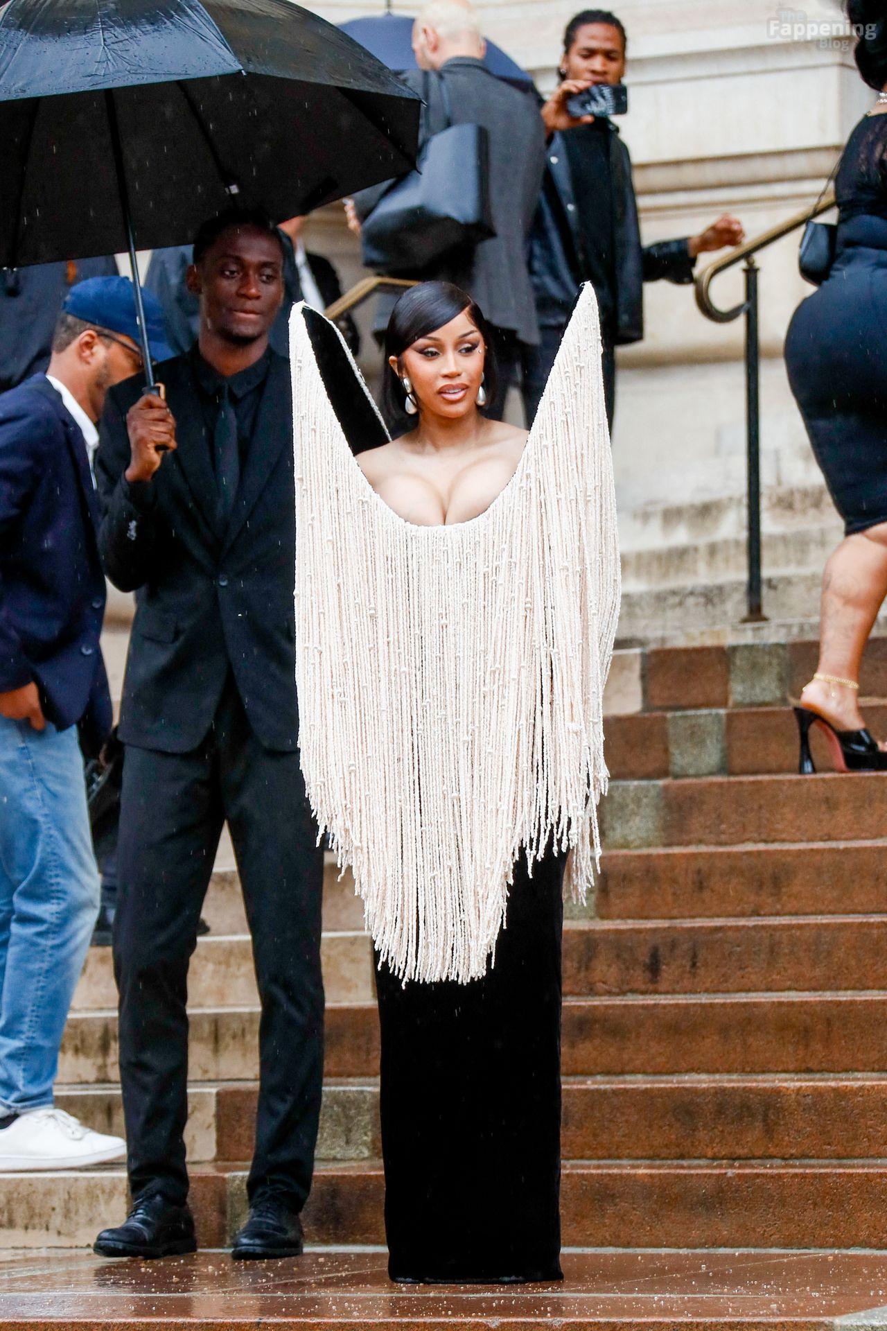cardi-b-sexy-18-the-fappening-pics_-1