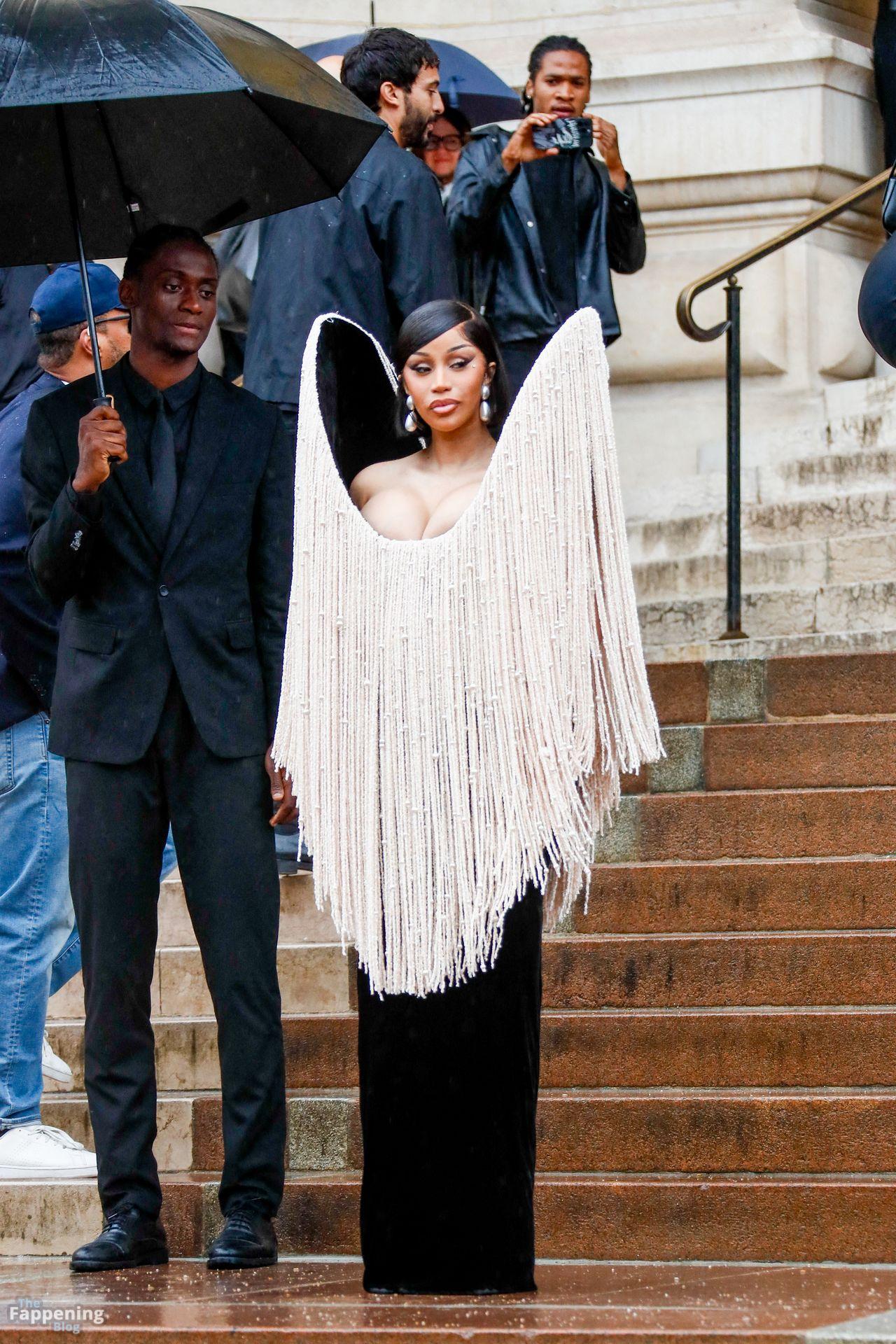 cardi-b-sexy-19-the-fappening-pics_-1