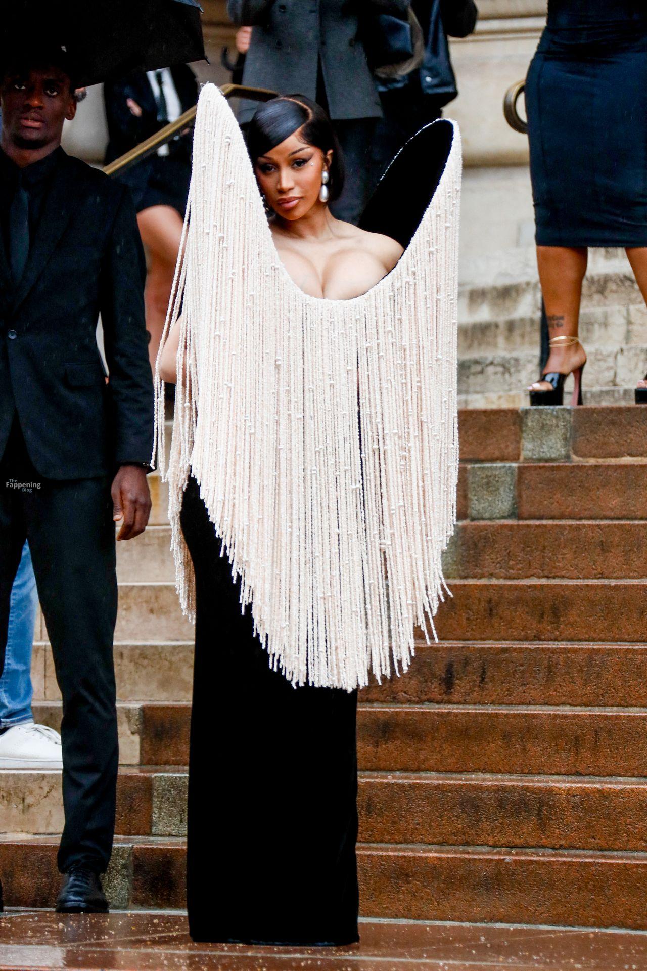 cardi-b-sexy-22-the-fappening-pics_-1