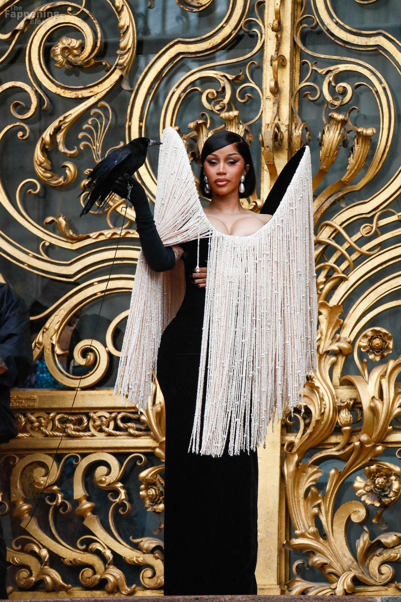cardi-b-sexy-27-the-fappening-pics_-1