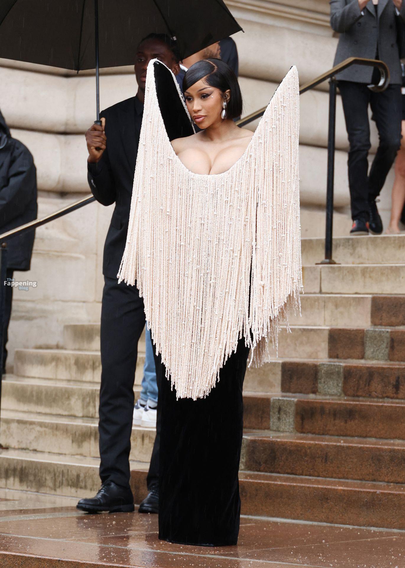 cardi-b-sexy-3-the-fappening-pics_-1