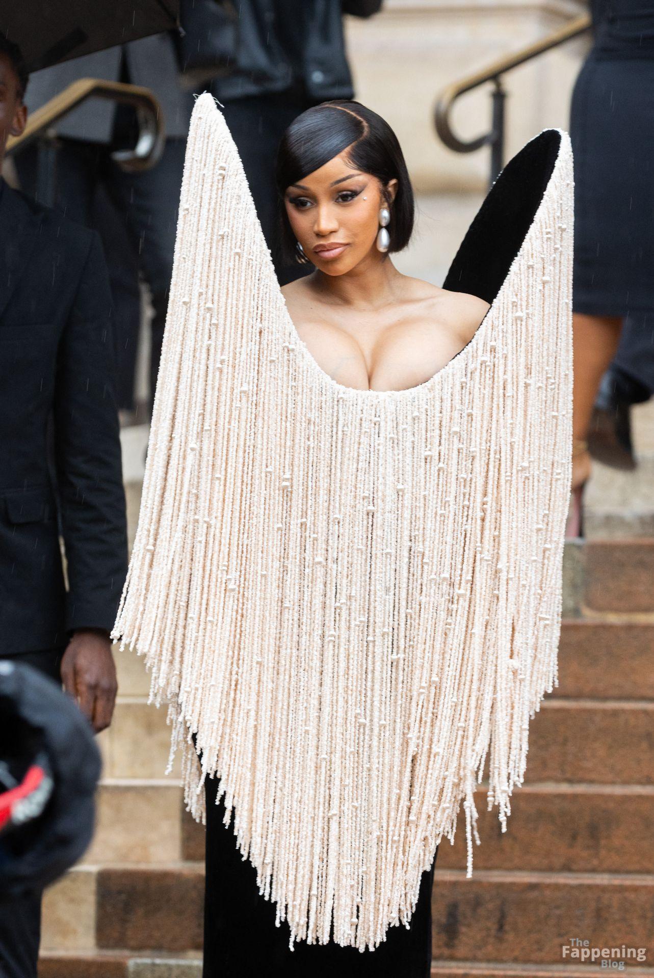 cardi-b-sexy-30-the-fappening-pics_-1