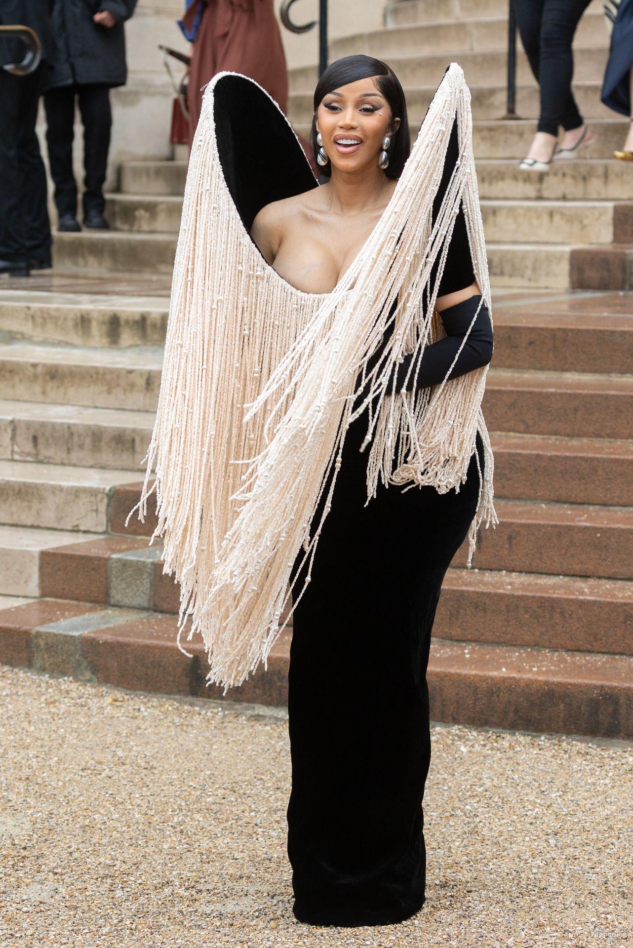 cardi-b-sexy-43-the-fappening-pics_-1