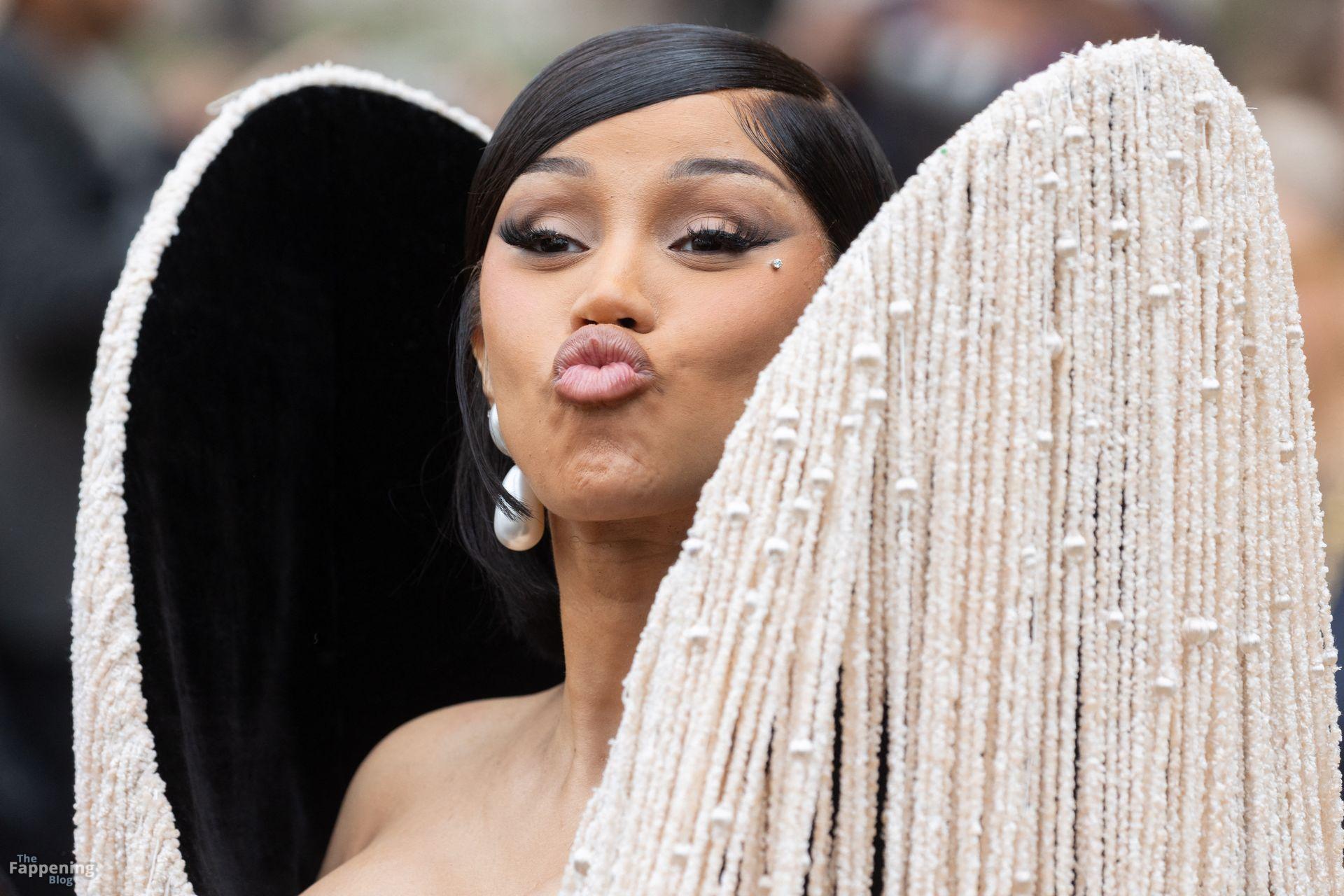 cardi-b-sexy-45-the-fappening-pics_-1