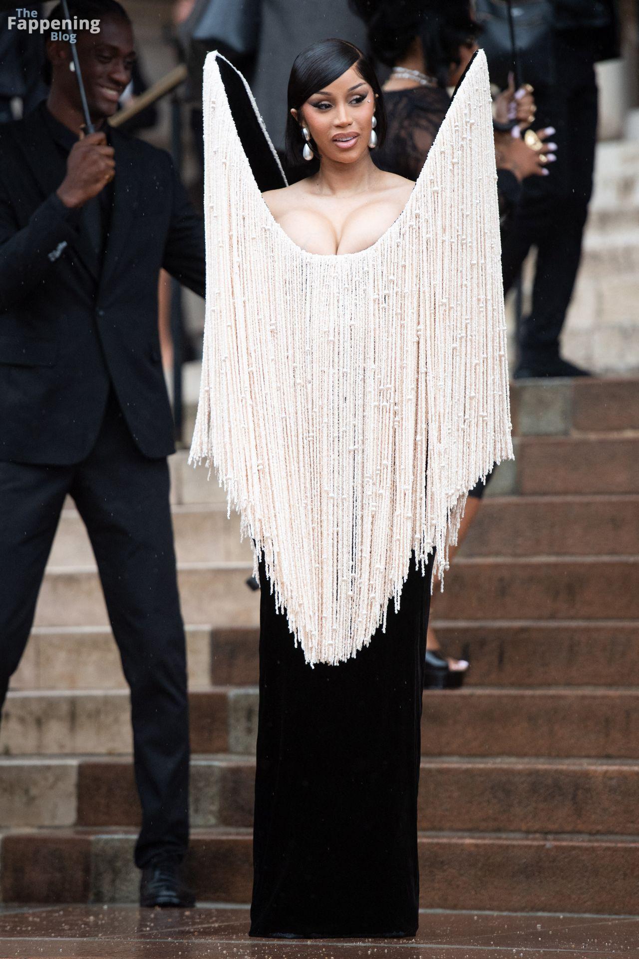 cardi-b-sexy-46-the-fappening-pics_-1