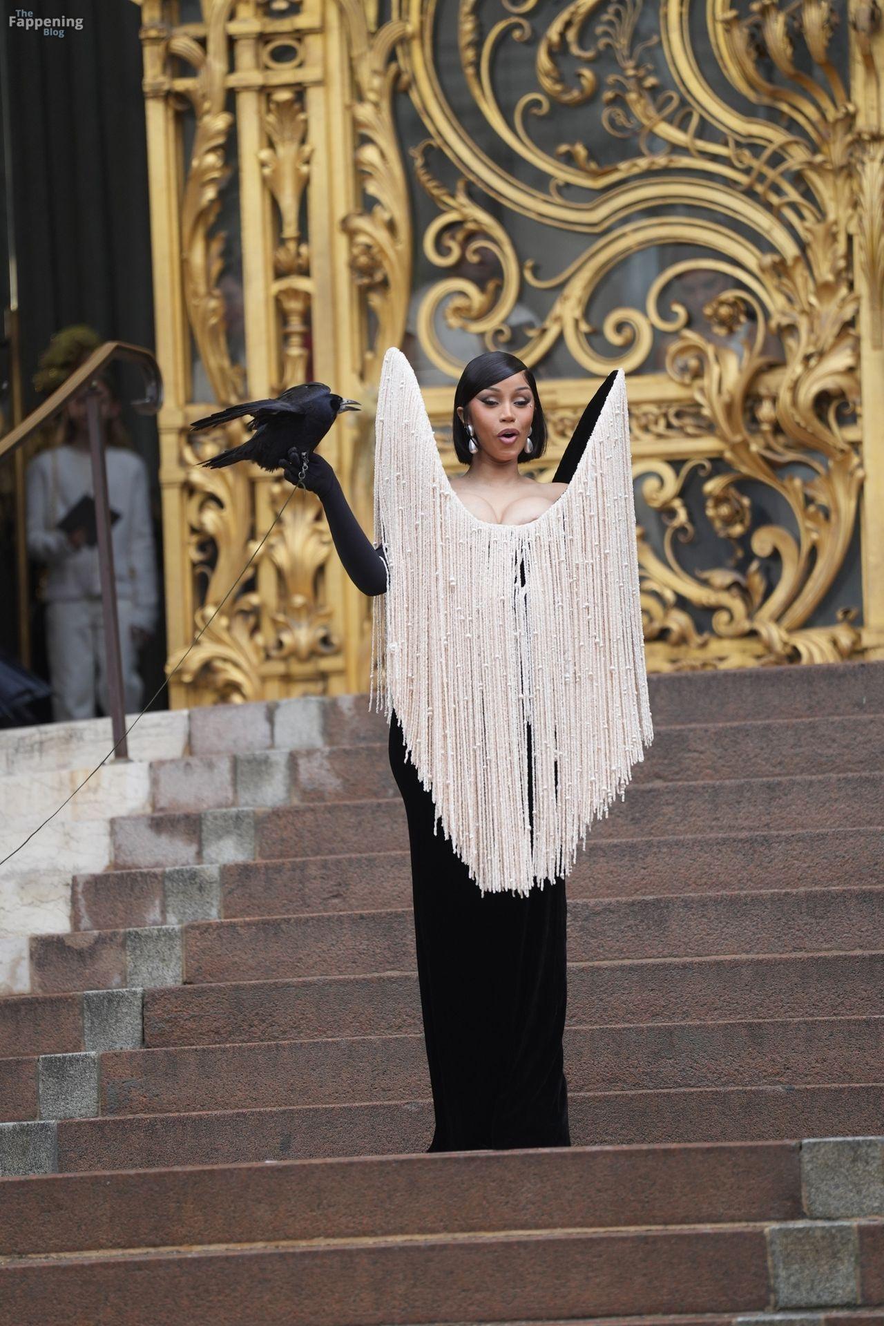 cardi-b-sexy-65-the-fappening-pics_-1