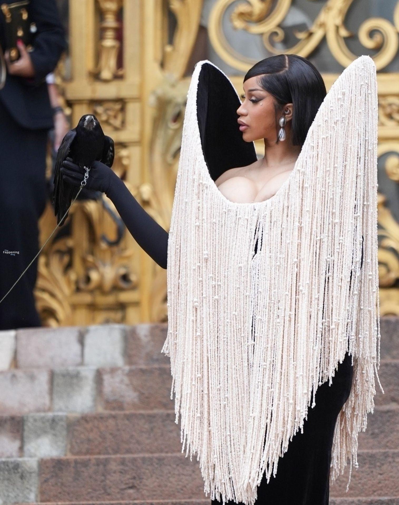 cardi-b-sexy-67-the-fappening-pics_-1