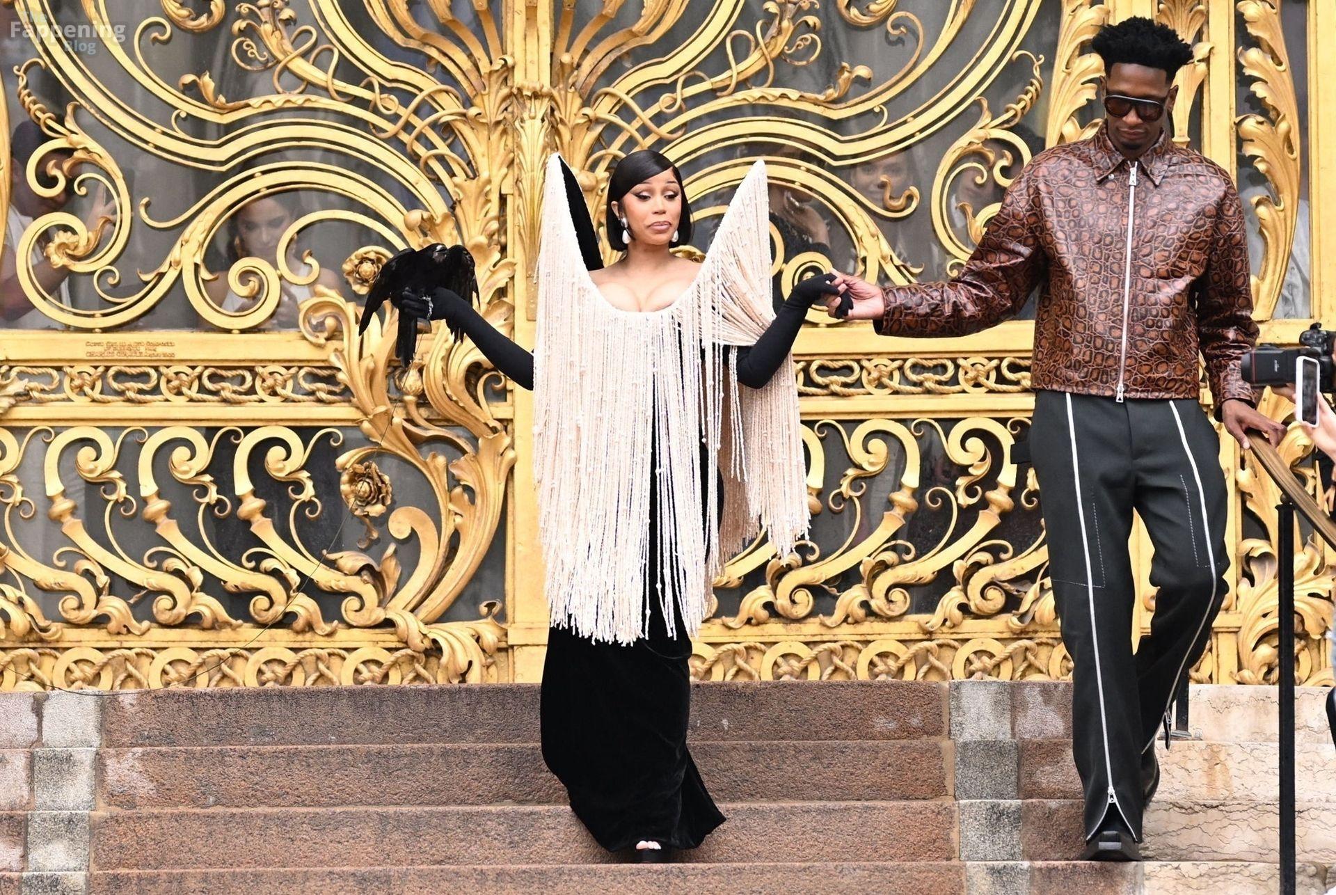 cardi-b-sexy-70-the-fappening-pics_-1