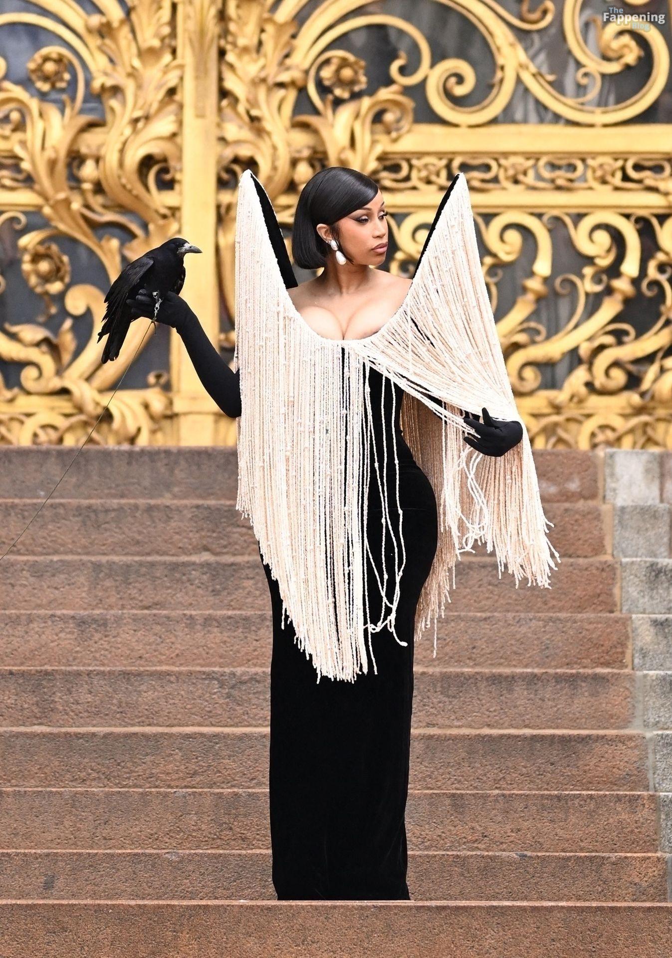 cardi-b-sexy-73-the-fappening-pics_-1