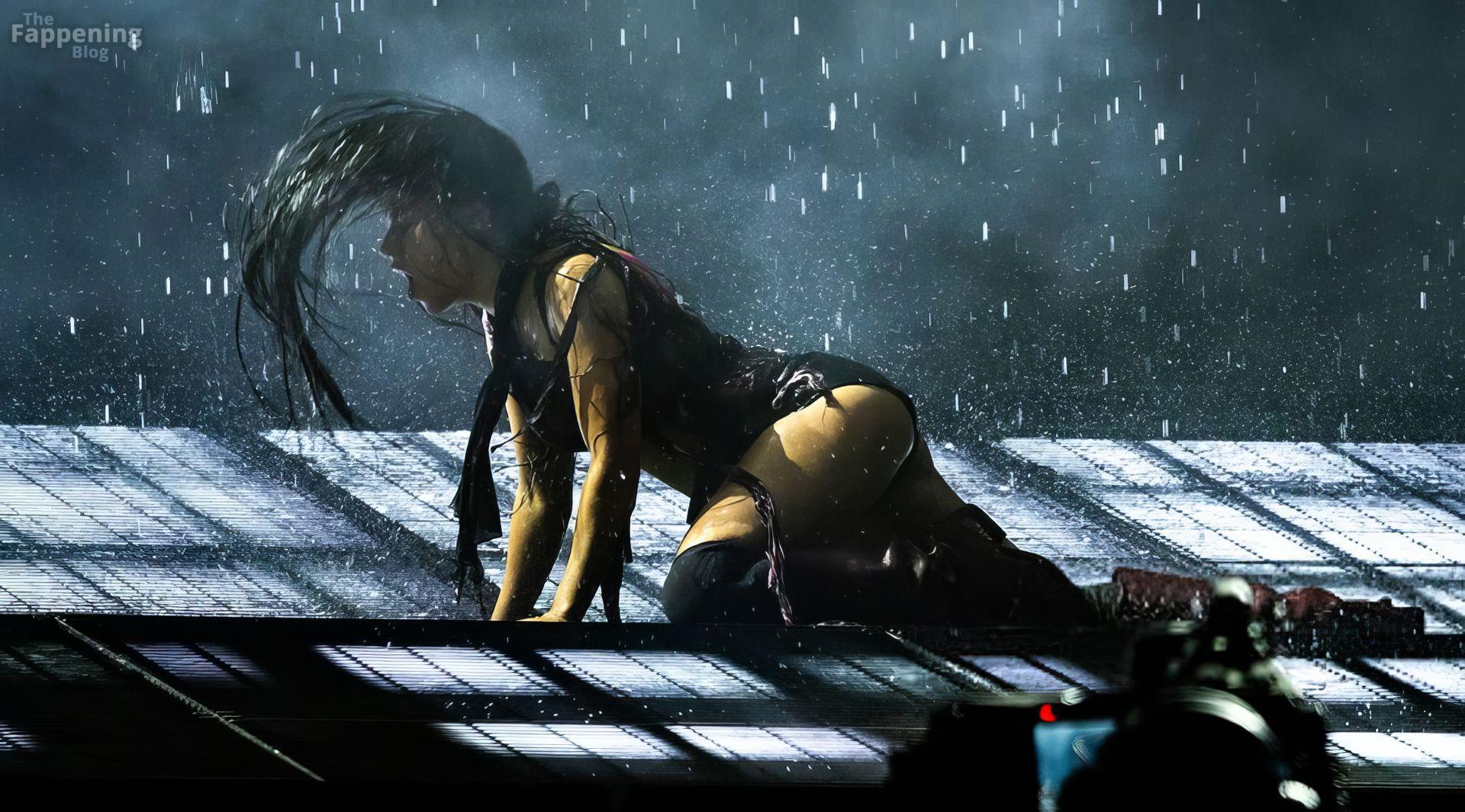 charli-xcx-sexy-2-the-fappening-pics_