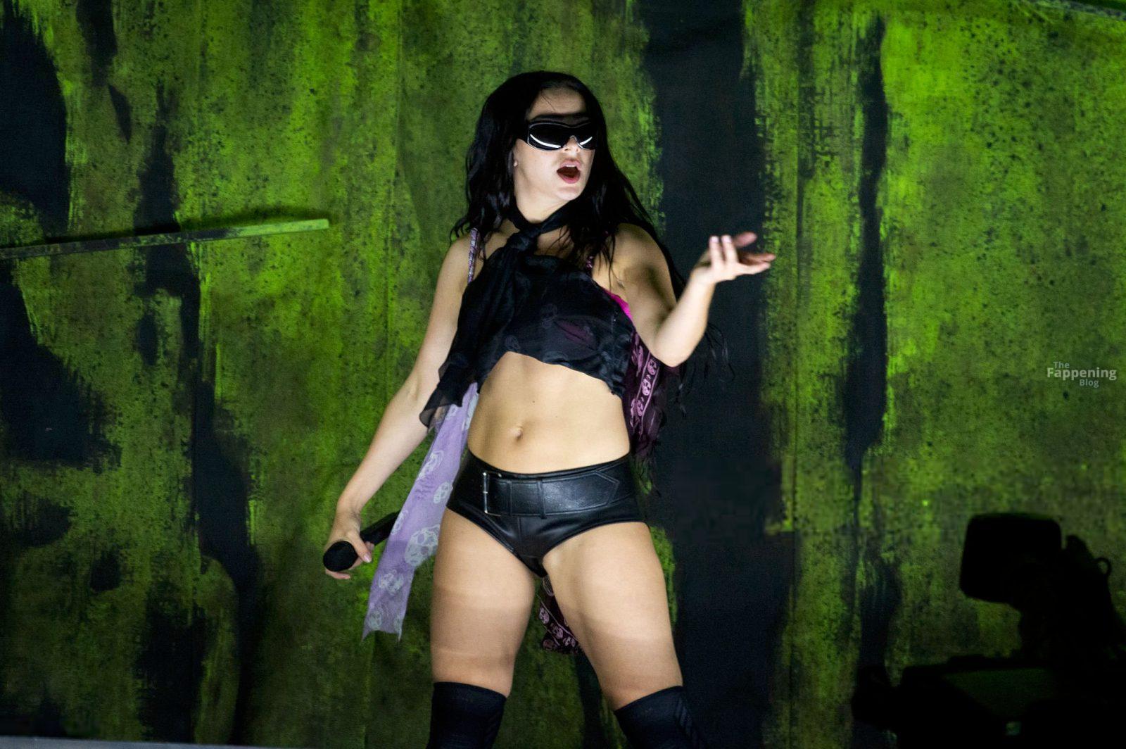 charli-xcx-wet-leather-glastonbury-performance-013-the-fappening-pics_