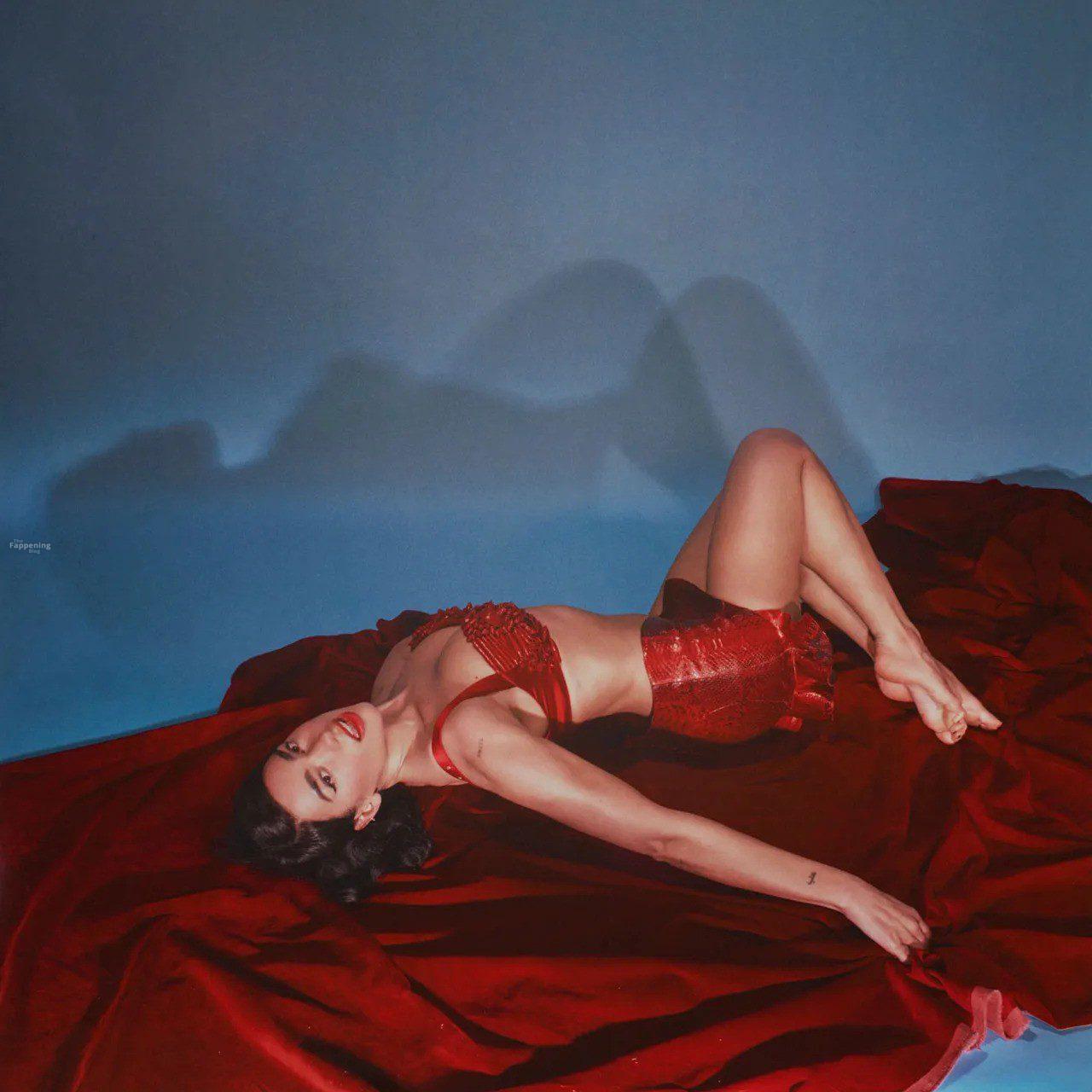 dua-lipa-sexy-vogue-uk-red-corset-booty-007-the-fappening-pics_