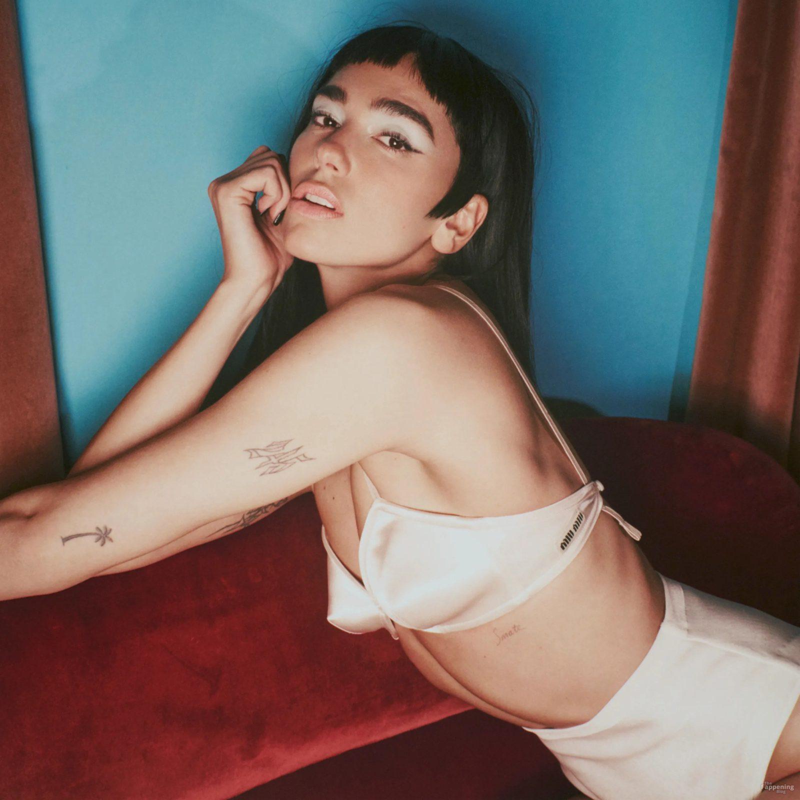 dua-lipa-sexy-vogue-uk-red-corset-booty-010-the-fappening-pics_