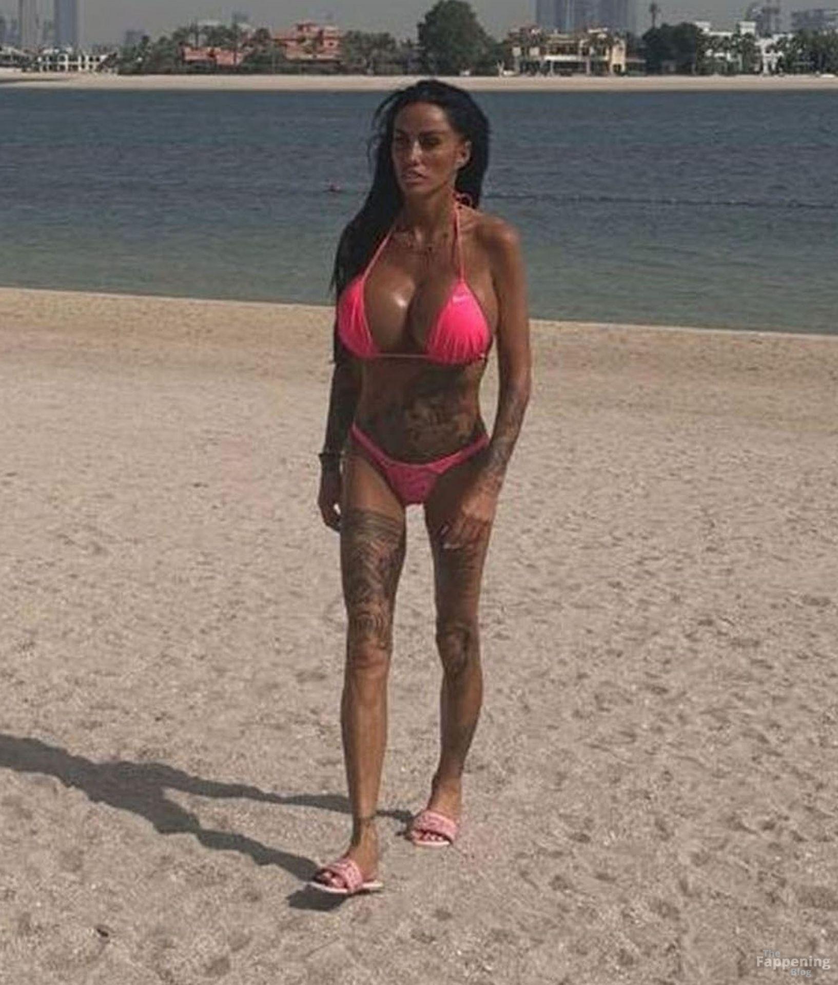 katie-price-sexy-35-the-fappening-pics_-1