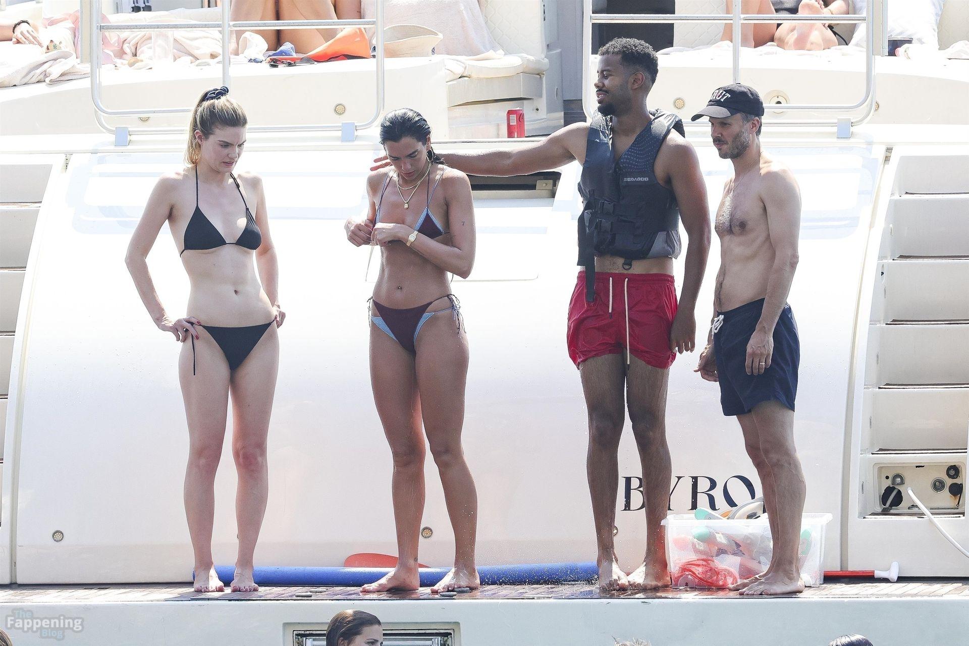 dua-lipa-sexy-71-the-fappening-pics_