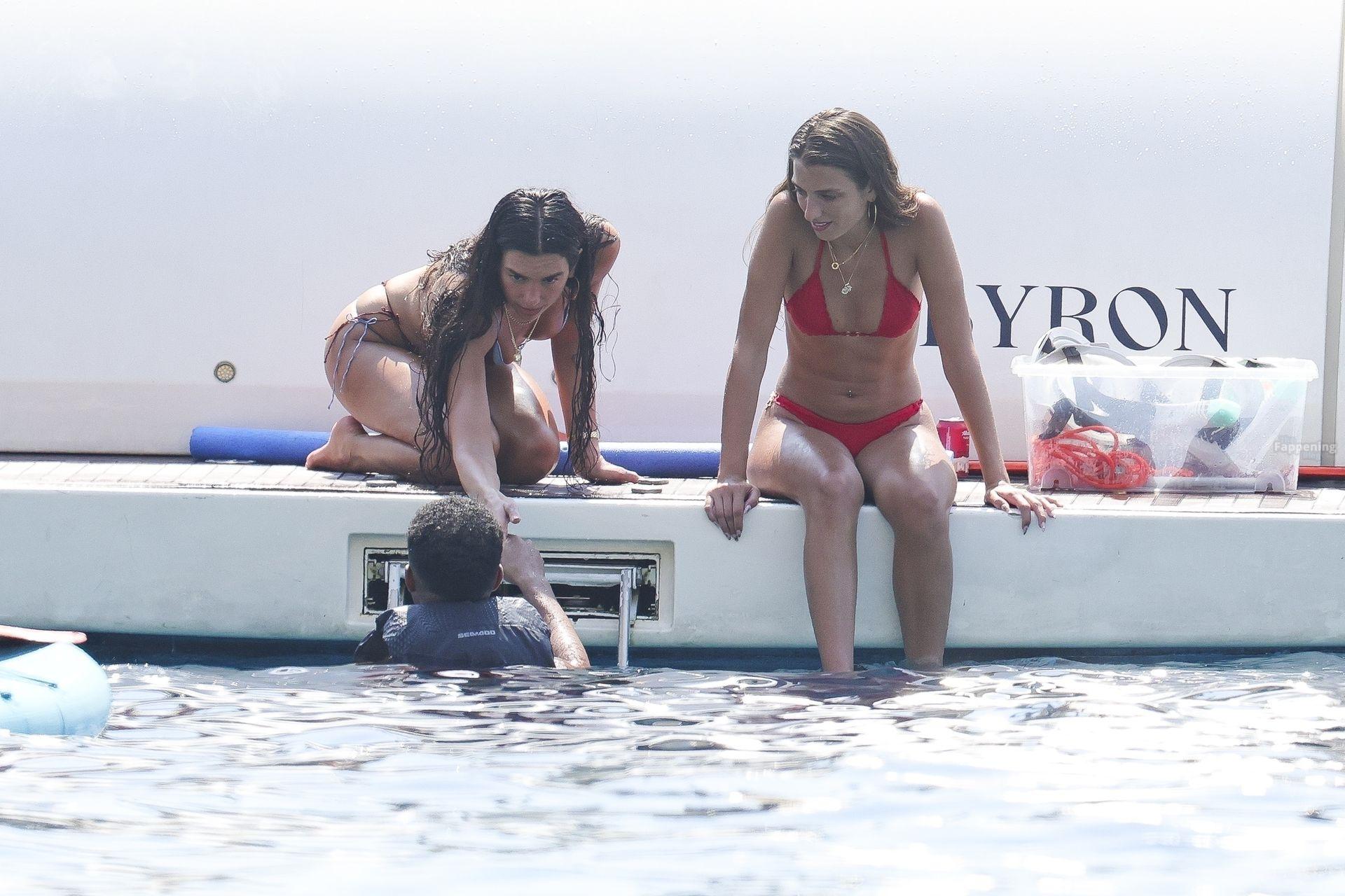 dua-lipa-sexy-75-the-fappening-pics_