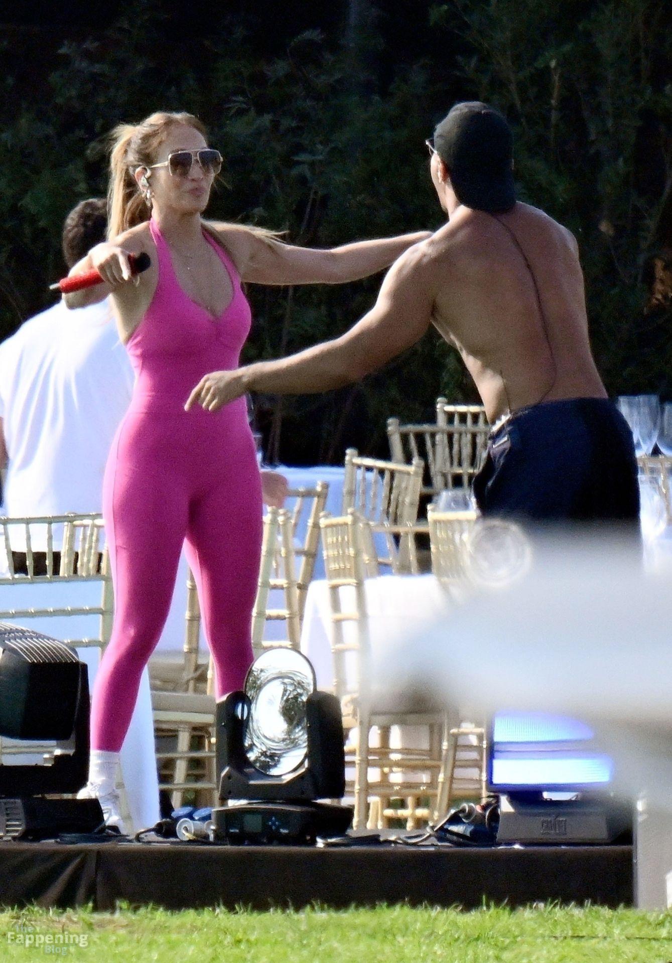 jlo-hot-26-the-fappening-pics_