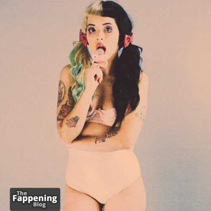 melanie-martinez-nude-sexy-26-the-fappening-pics