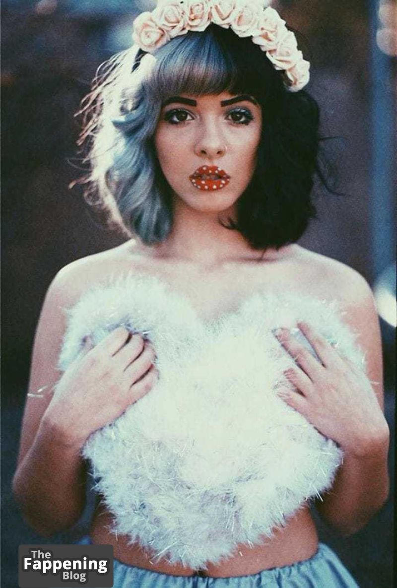 melanie-martinez-nude-sexy-4-the-fappening-pics