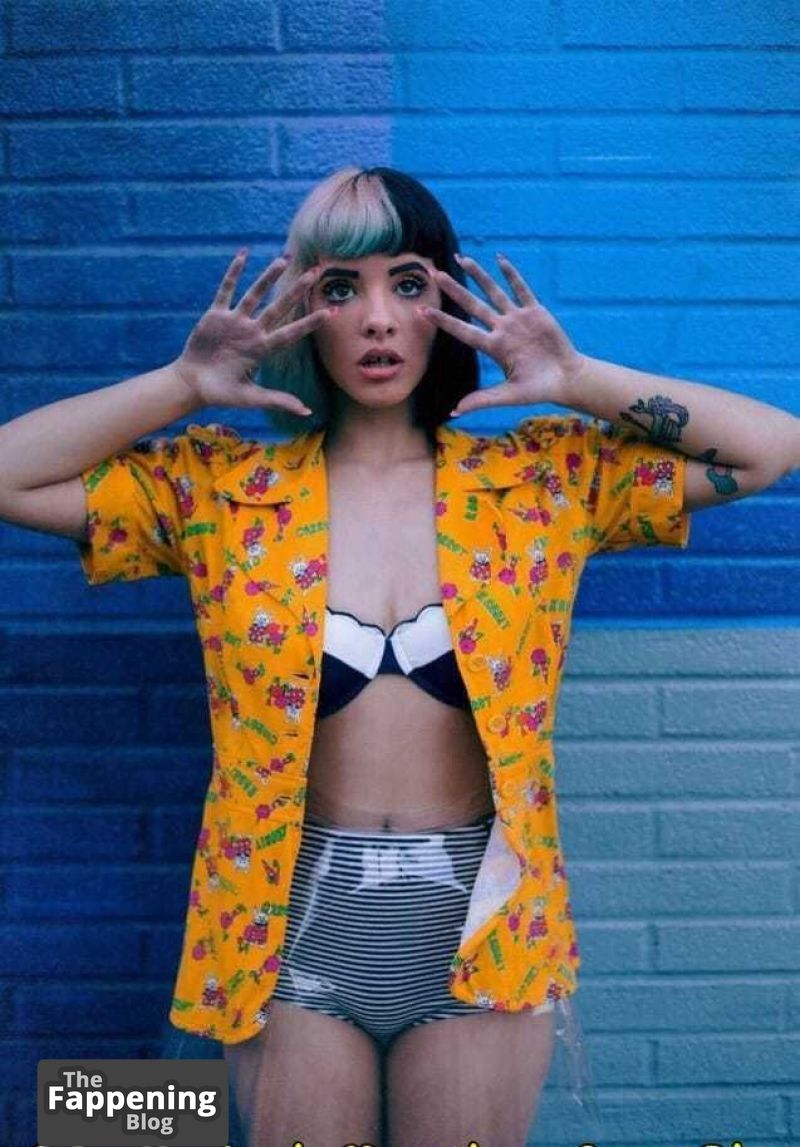 melanie-martinez-nude-sexy-6-the-fappening-pics