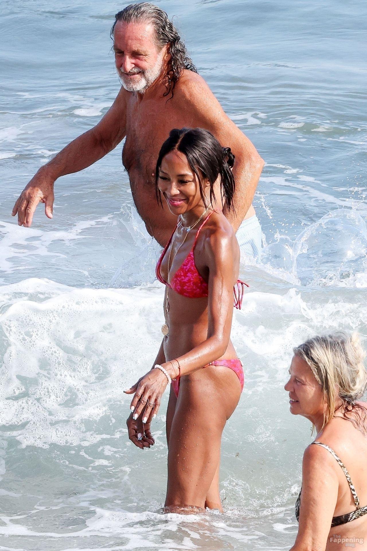 naomi-campbell-sexy-34-the-fappening-pics_