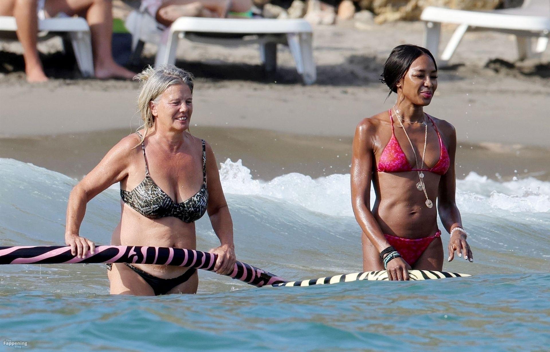 naomi-campbell-sexy-44-the-fappening-pics_
