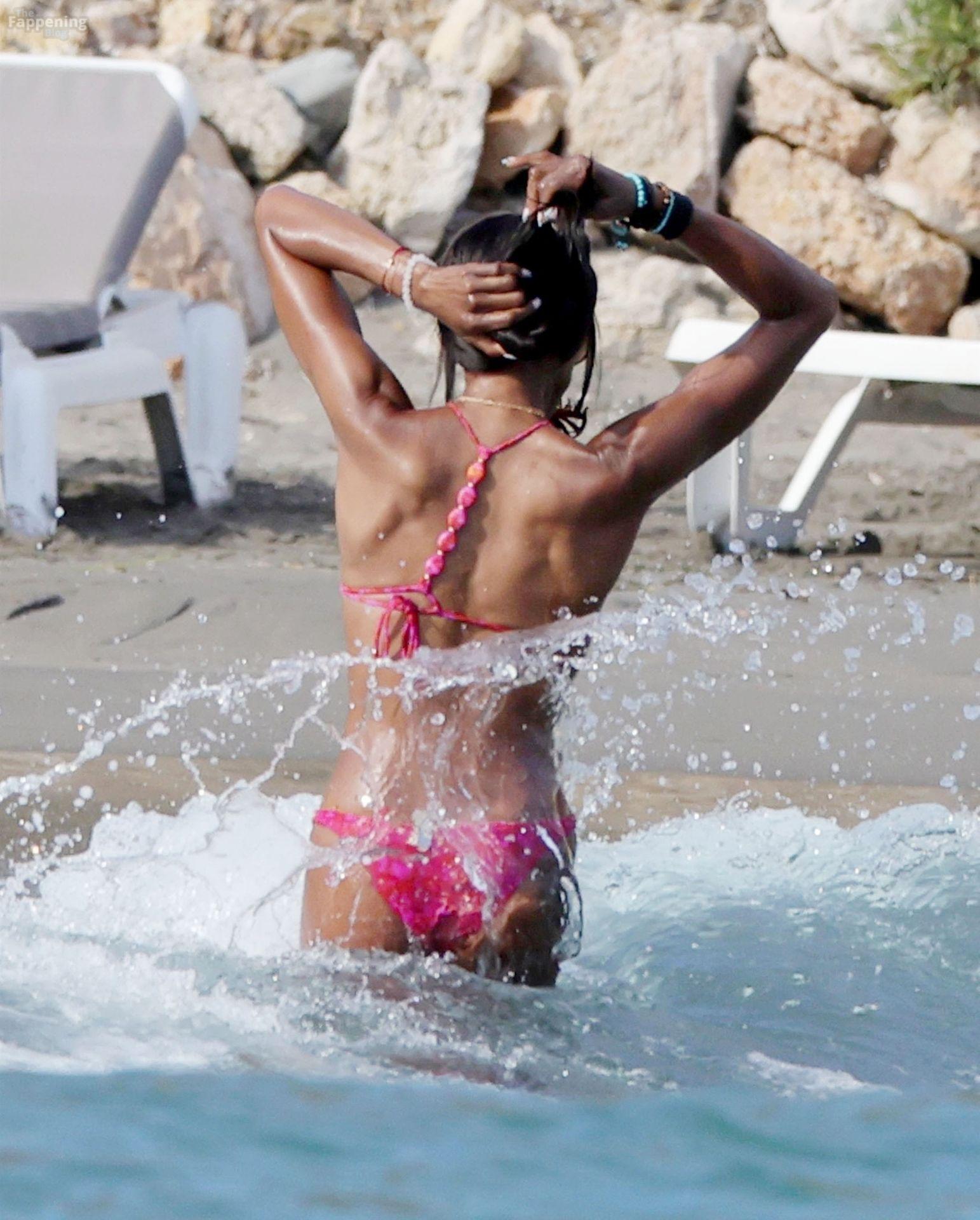 naomi-campbell-sexy-51-the-fappening-pics_