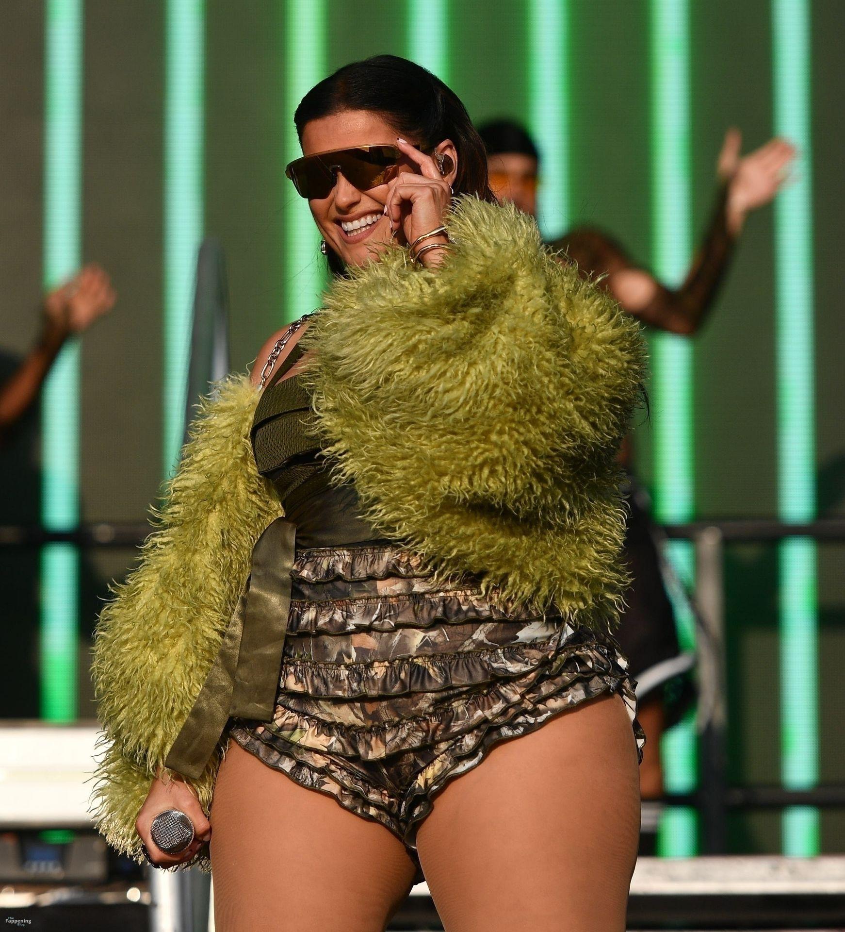 nelly-furtado-sexy-17-the-fappening-pics_