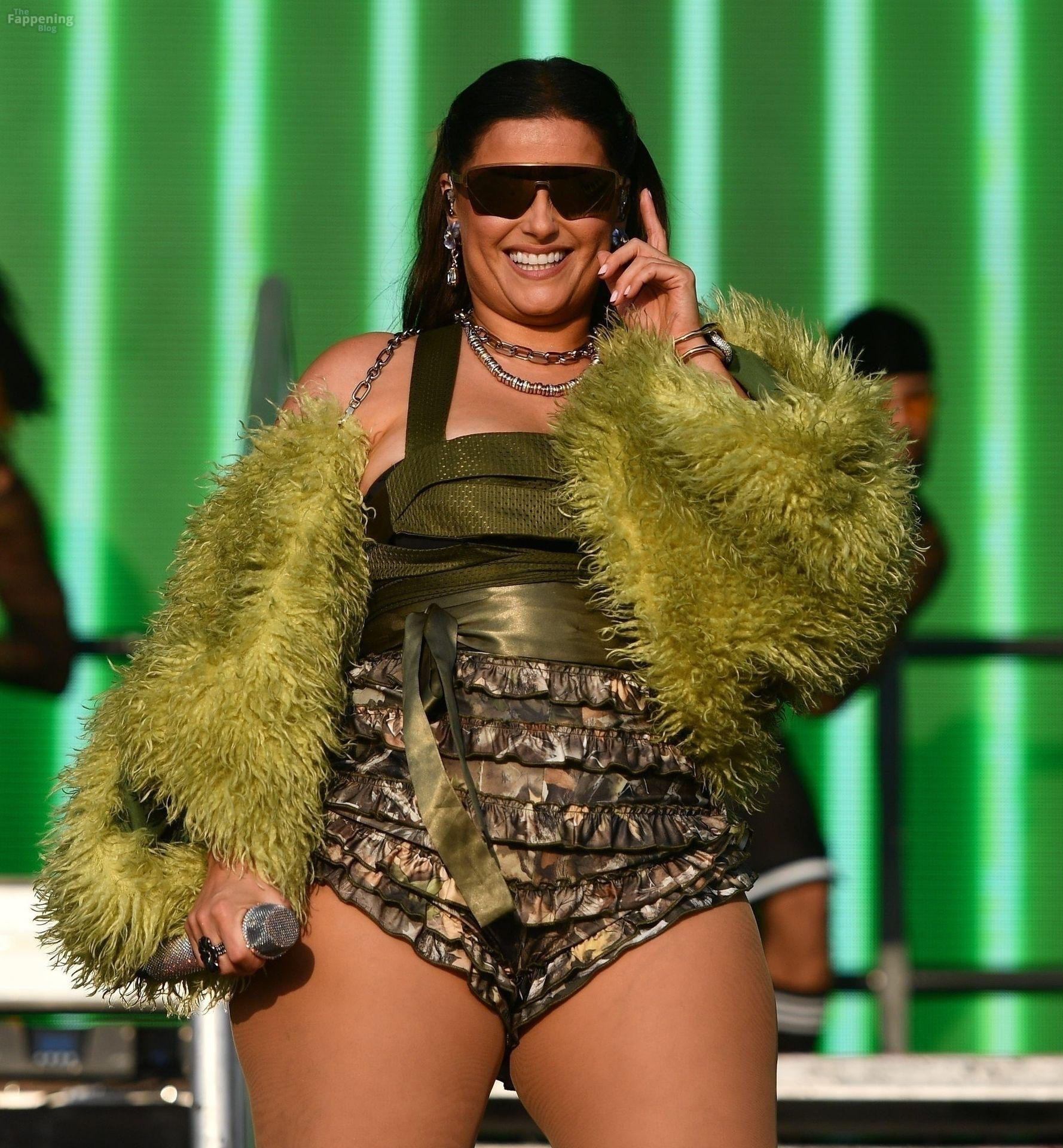 nelly-furtado-sexy-18-the-fappening-pics_