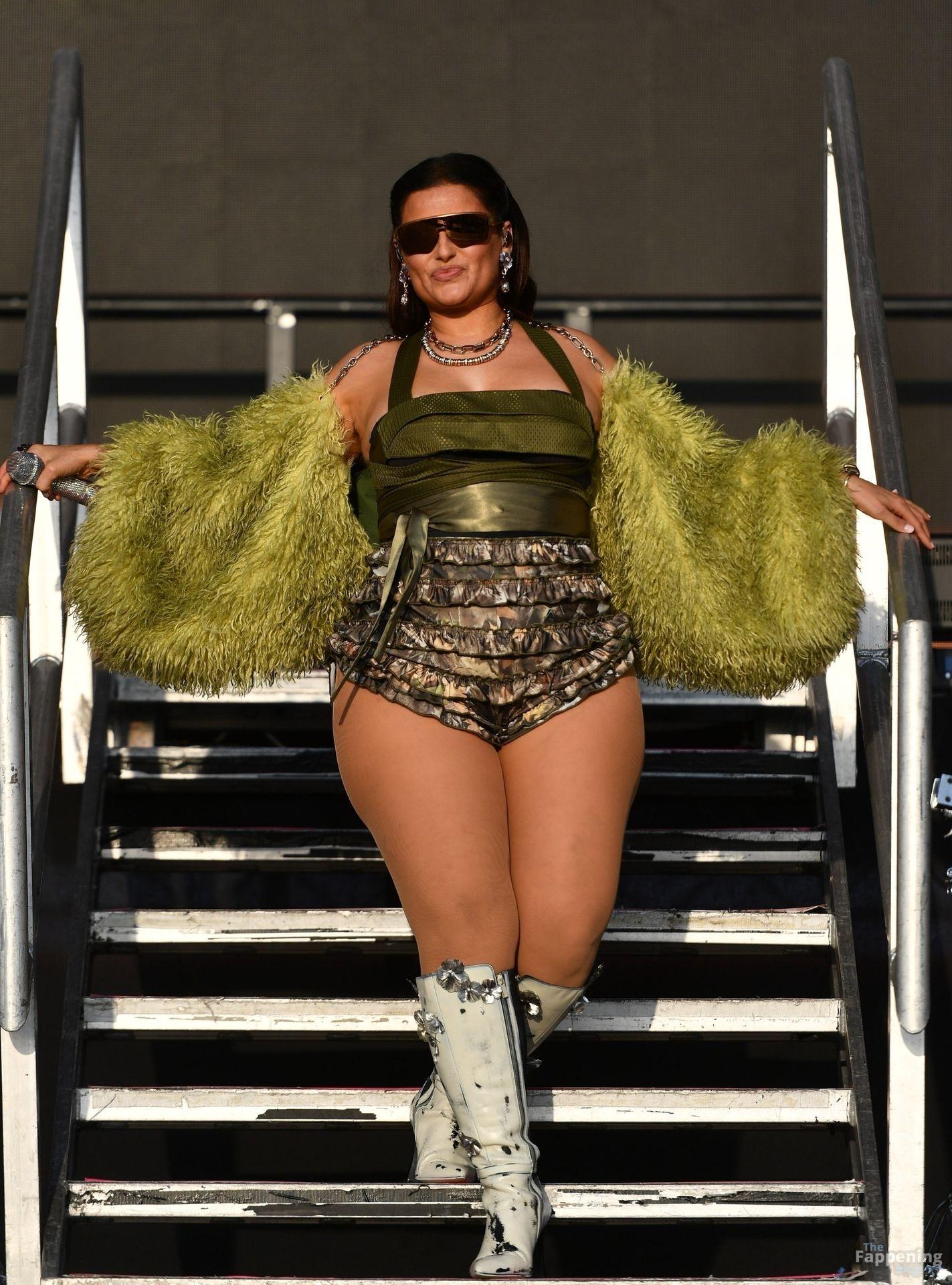 nelly-furtado-sexy-5-the-fappening-pics_