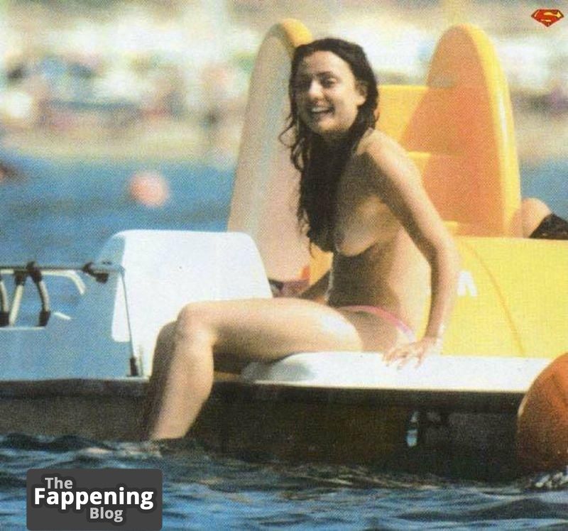 ambra-angiolini-nude-sexy-collection-32-the-fappening-pics