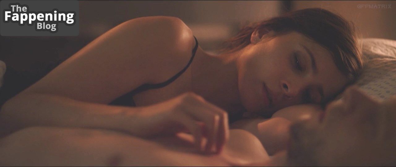 aylin-tezel-lost-in-the-living-686289-the-fappening-pics_