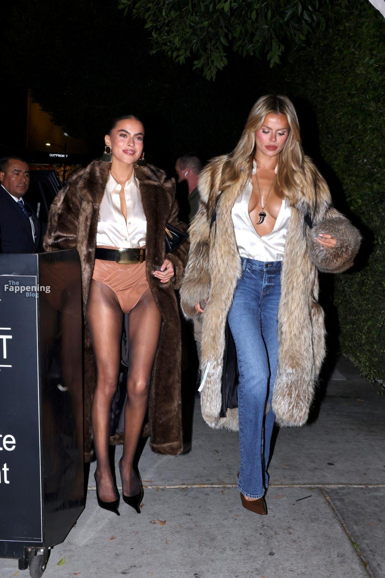 brooks-nader-near-nipslip-cleavage-maybelline-party-la-006-the-fappening-pics_