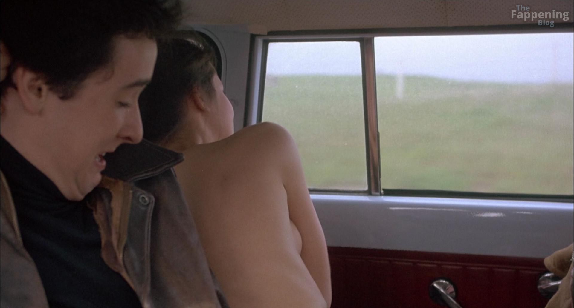 daphne-zuniga-nude-sexy-19-the-fappening-pics