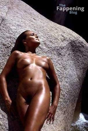 echo-johnson-1092-the-fappening-pics_