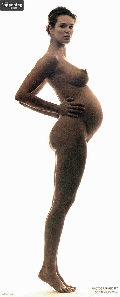 elle-macpherson-nude-848418-the-fappening-pics_