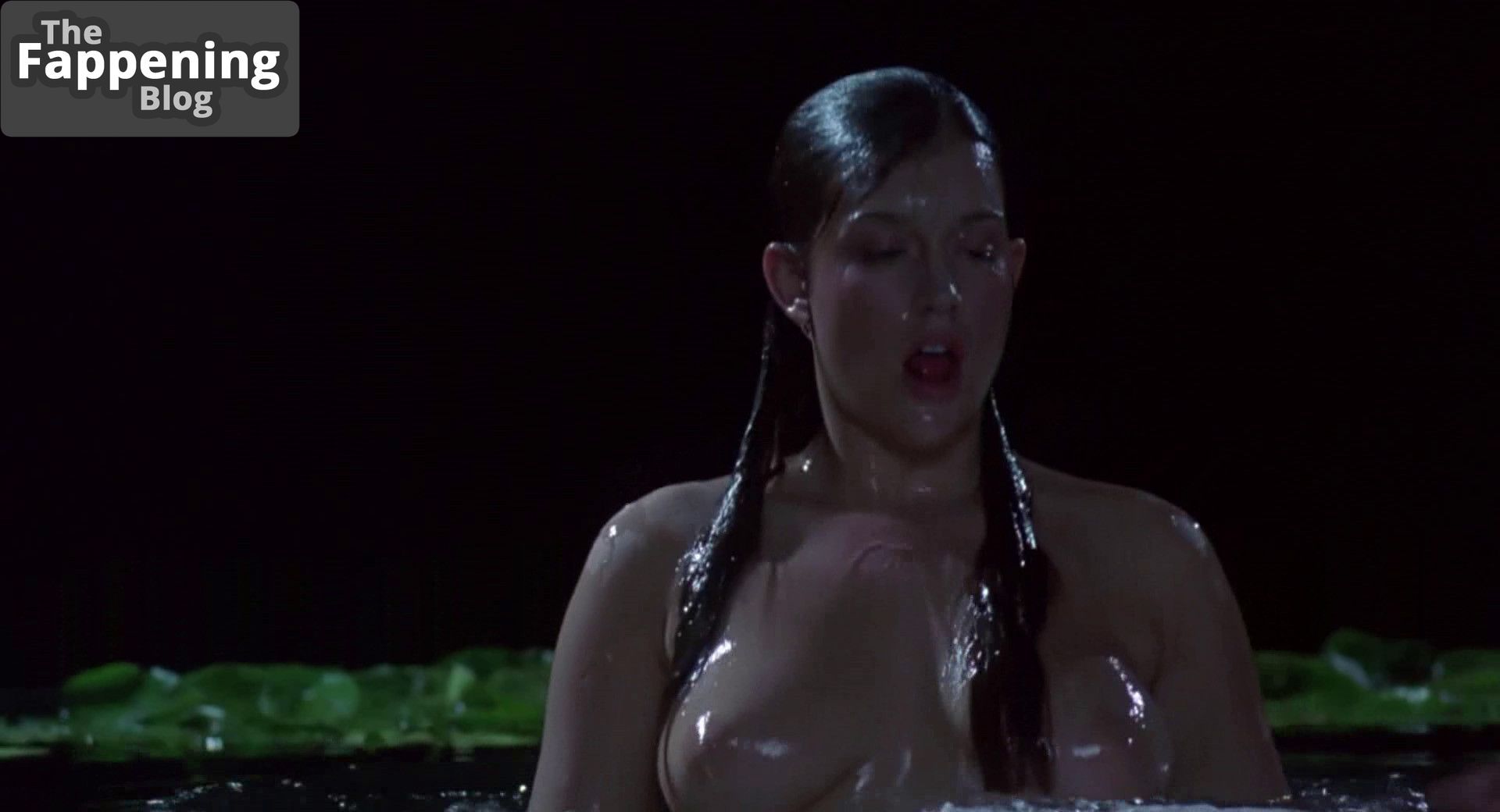 elle-macpherson-nude-scene-91621-the-fappening-pics_